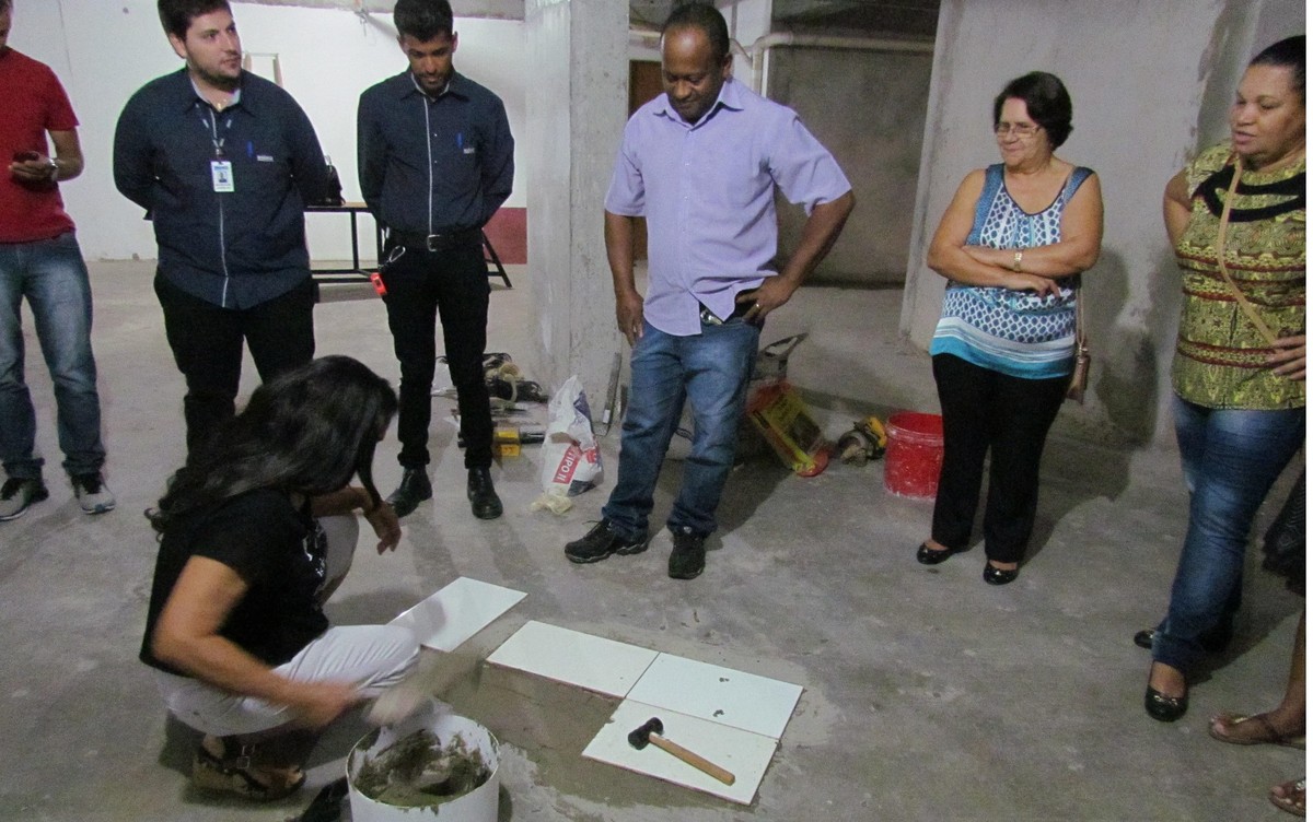 Construtora de Goiânia oferece curso gratuito de reparos para mulheres