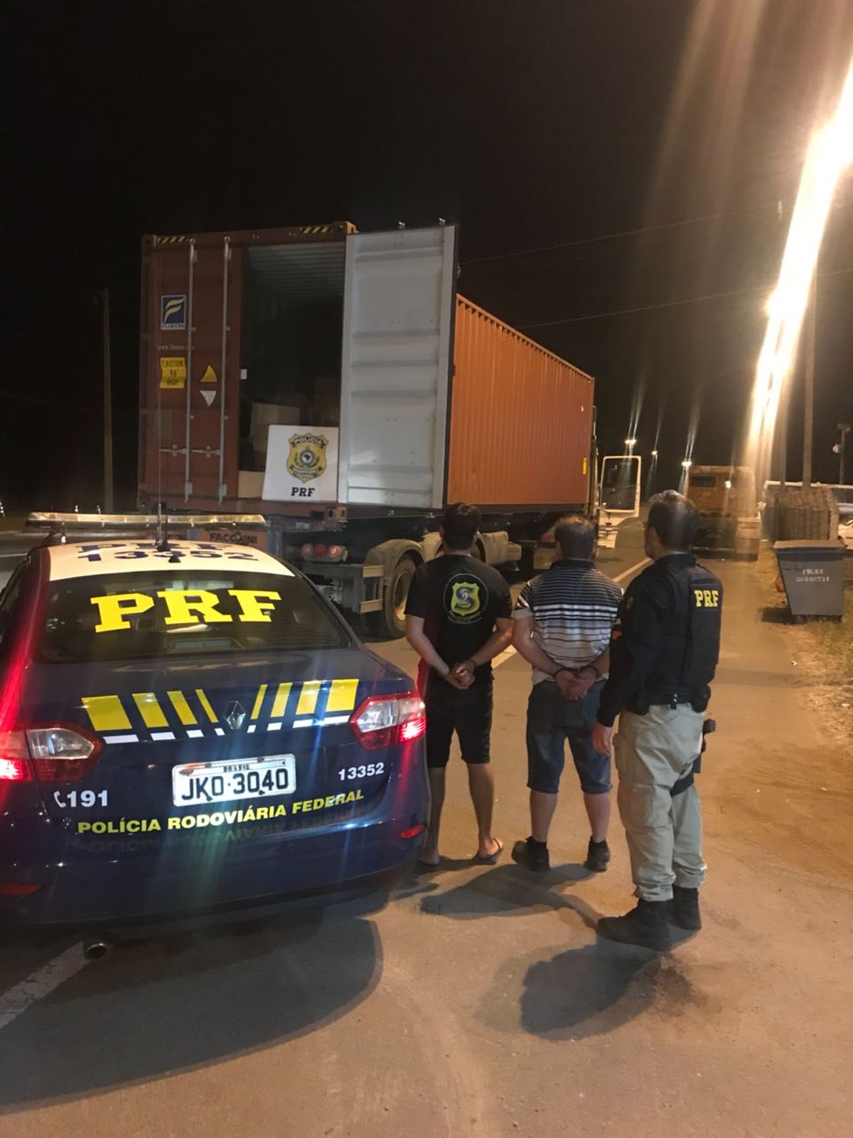 Caminhoneiro é preso no DF com carga roubada de R$ 400 mil