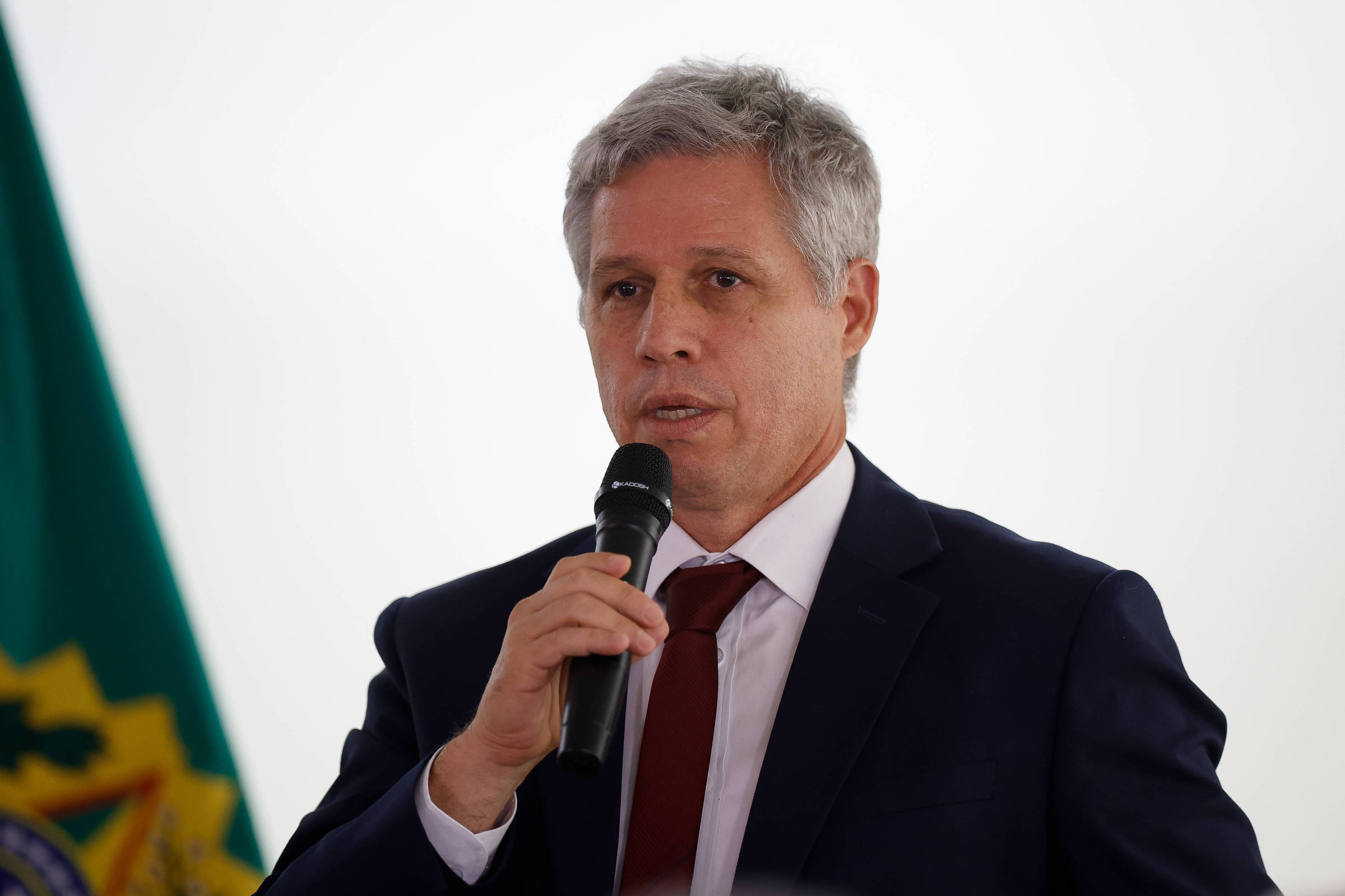 Meta Reativa Contas de Cannabis Medicinal Após Cobrança em 20 de Outubro de 2025