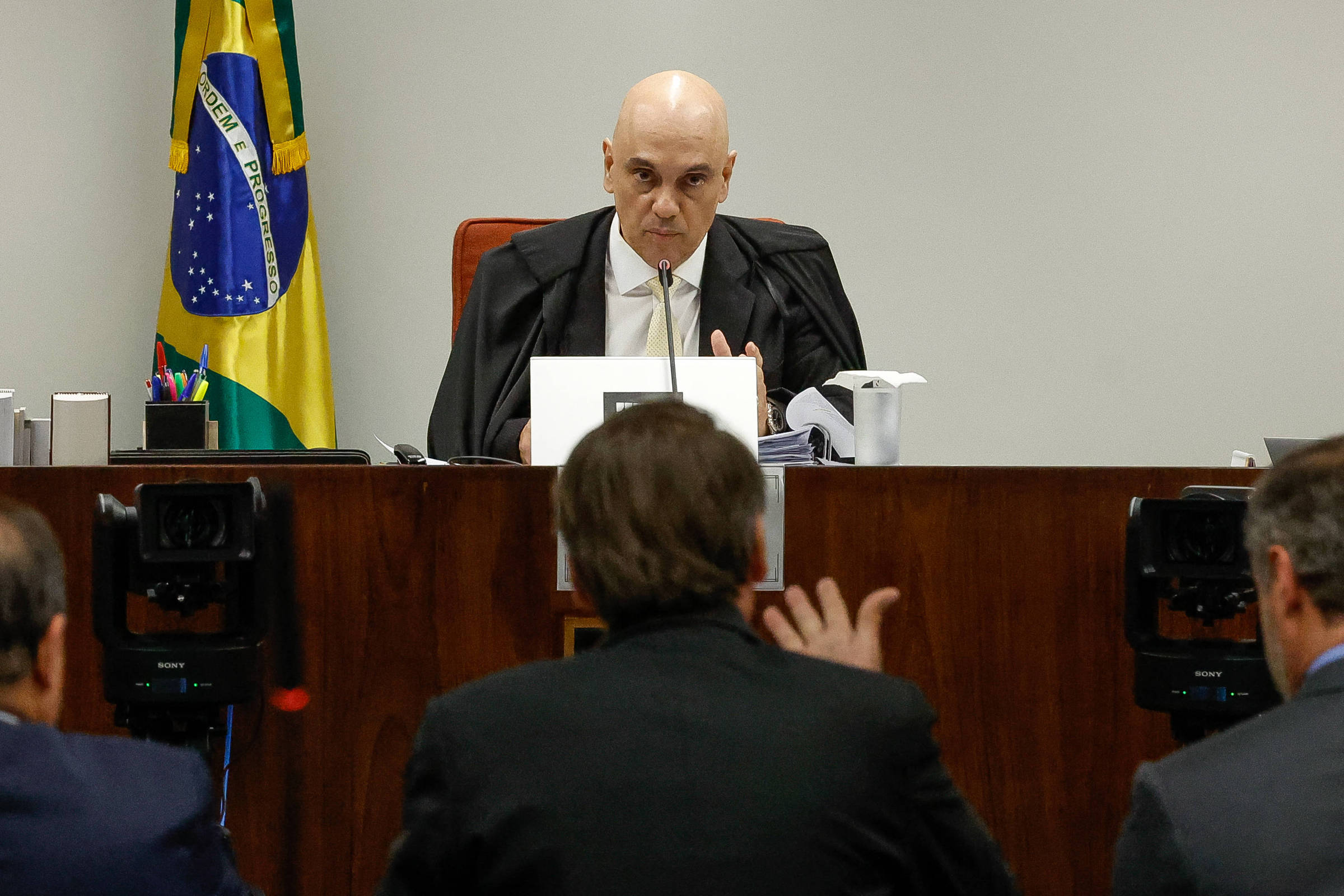 Moraes Reabre Inquérito sobre Suposta Interferência de Bolsonaro na PF a Pedido da PGR – Brasília, 16 de Outubro de 2025