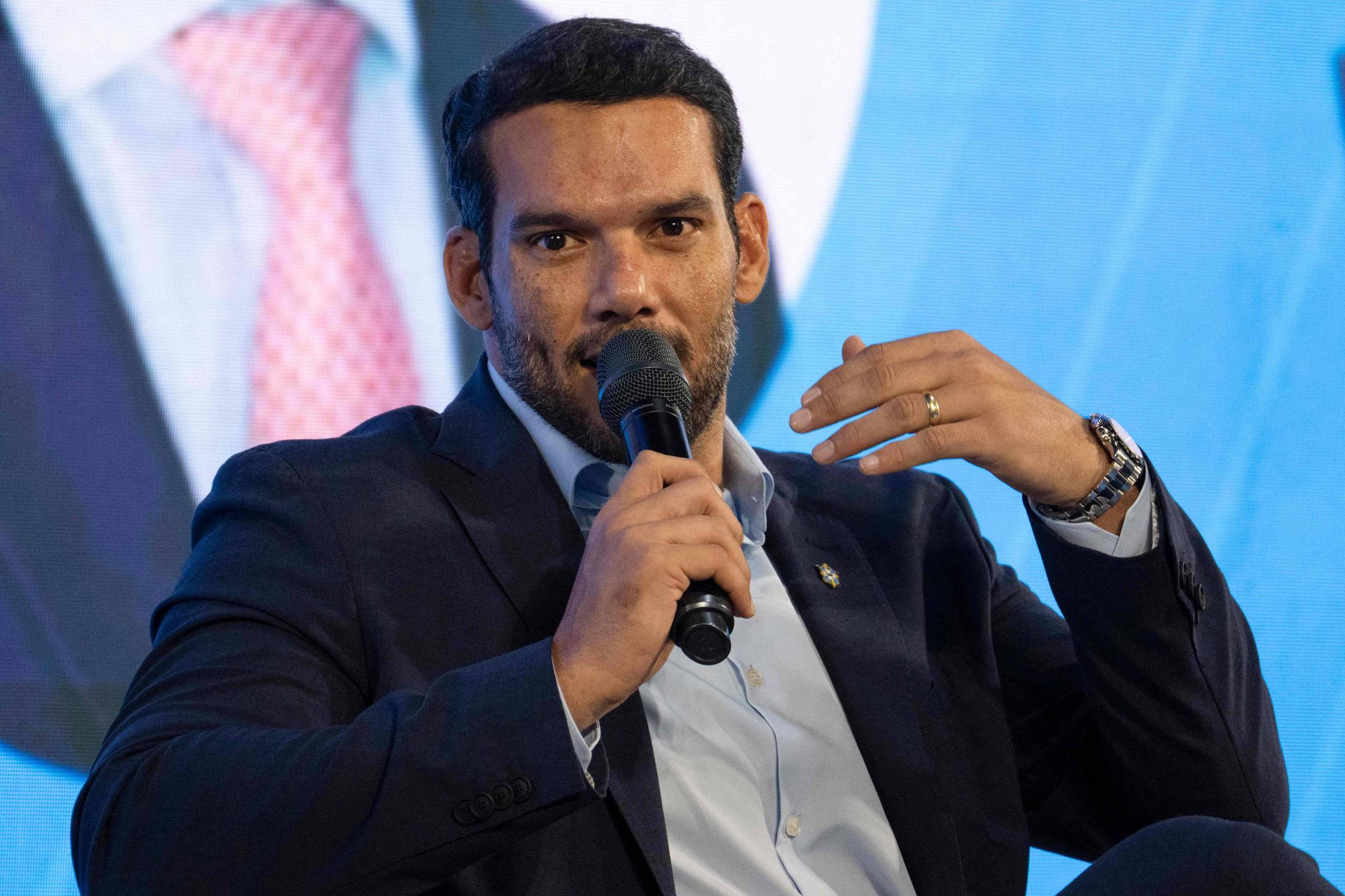 “CBF Pressiona e Ameaça Clubes da Série B” – 08/11/2025 – Juca Kfouri