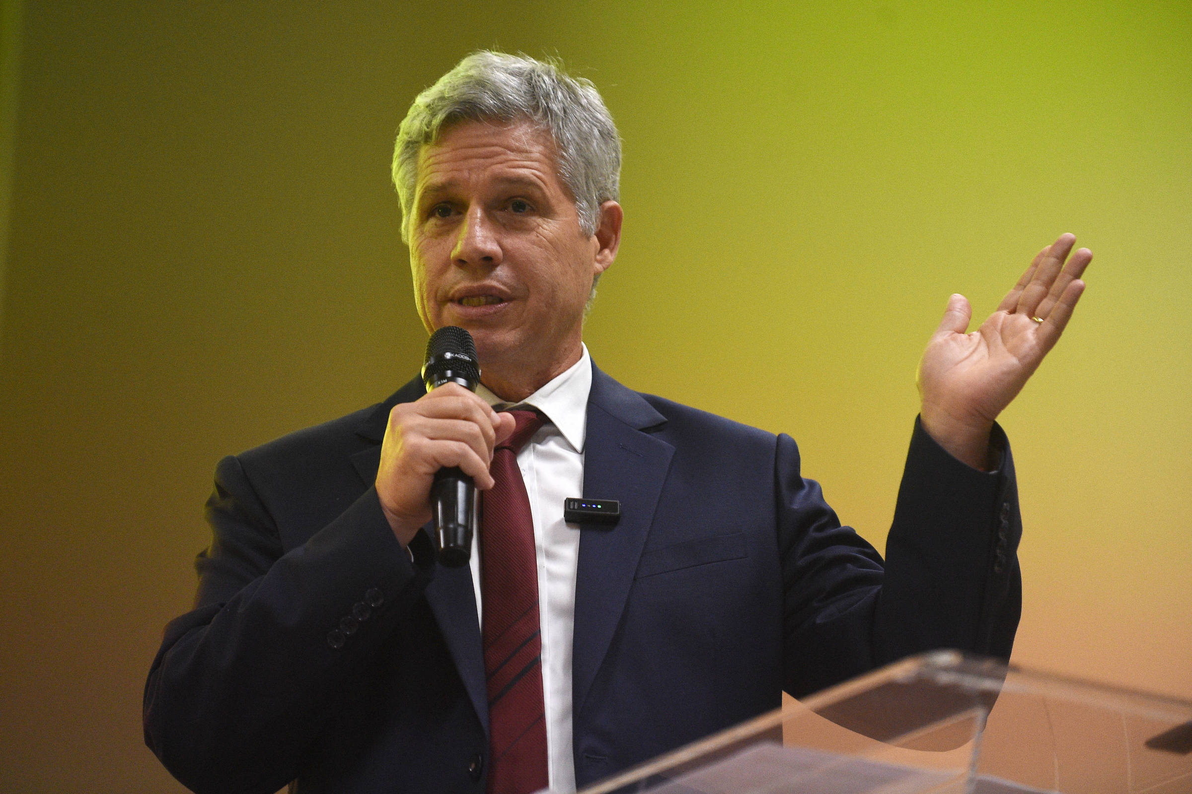 Meta reconhece erro e apaga perfis de usuários; pedido de desculpas é feito – 21/10/2025 – Painel