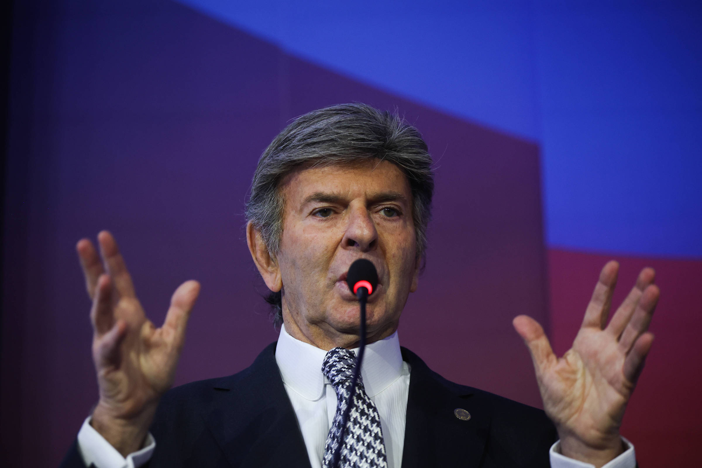 Ex-Assessor de Bolsonaro Solicita Julgamento de Seu Processo pelo Ministro Fux