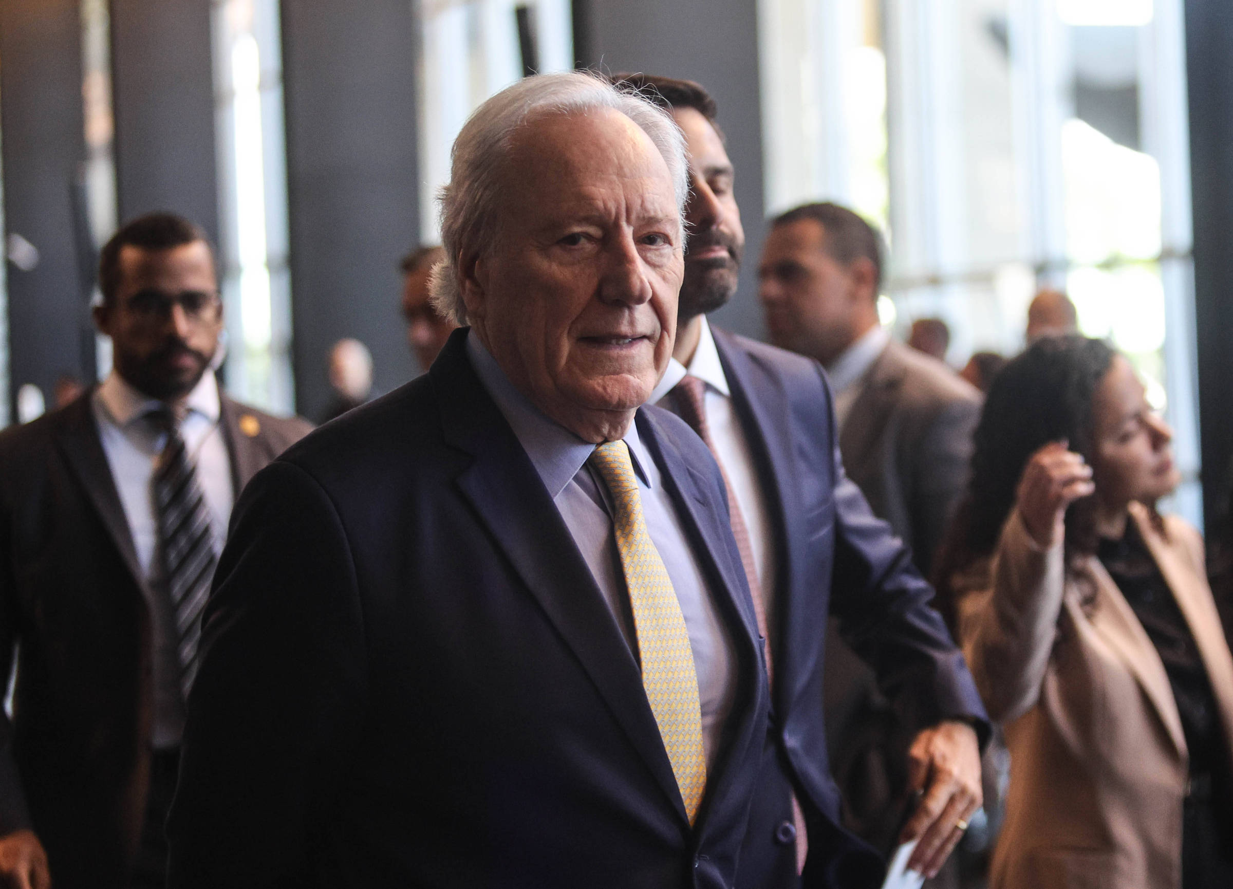 Polícia Federal Investiga Postagem de Advogado Crítico a Lula em 31 de Outubro de 2025