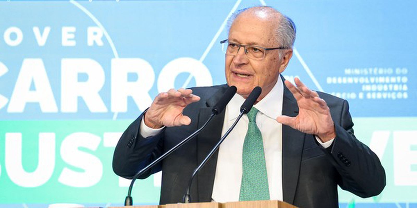 Alckmin Destaca Expectativas Positivas para Diálogo com os Estados Unidos