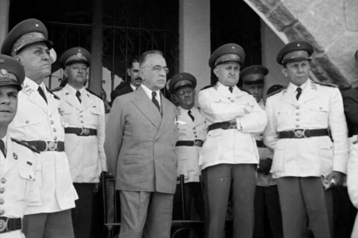 Militares Apoiam Governo e Ação para Derrubar Vargas em 7 de Novembro de 2025