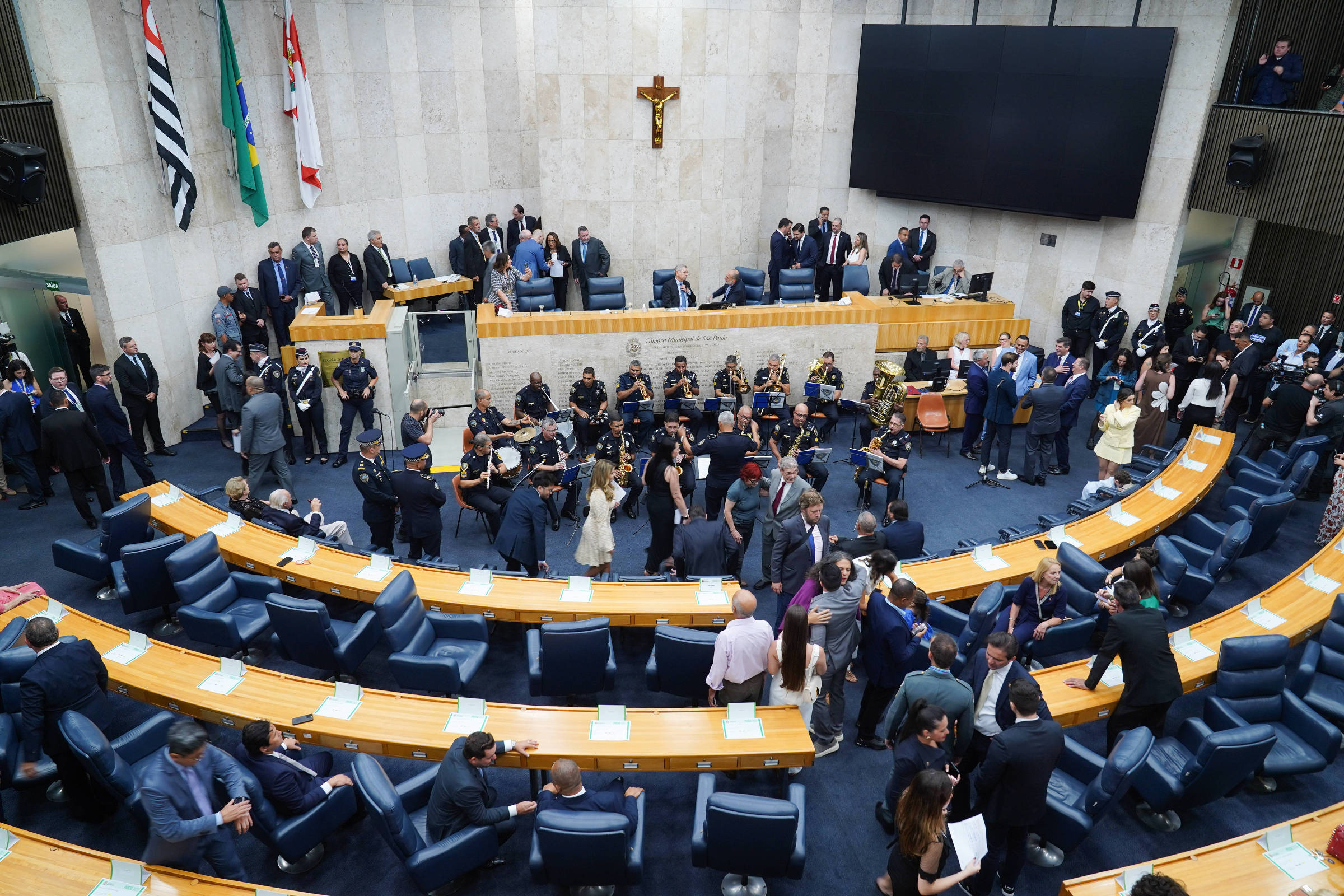 Conflito entre vereadores de SP devido à escassez de ingressos para a Fórmula 1 – 08/11/2025 – Cotidiano