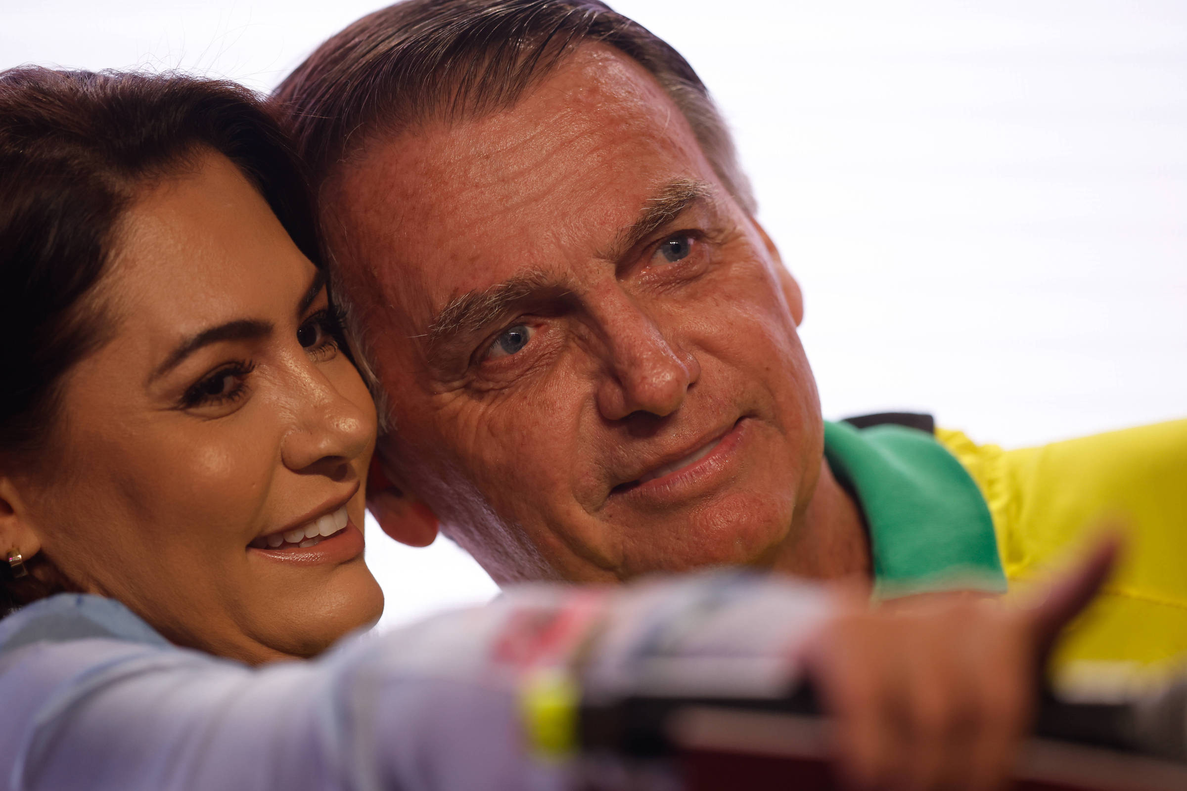 Moraes Autoriza Visita de Michelle Bolsonaro a Ex-Presidente na Polícia Federal – 23/11/2025