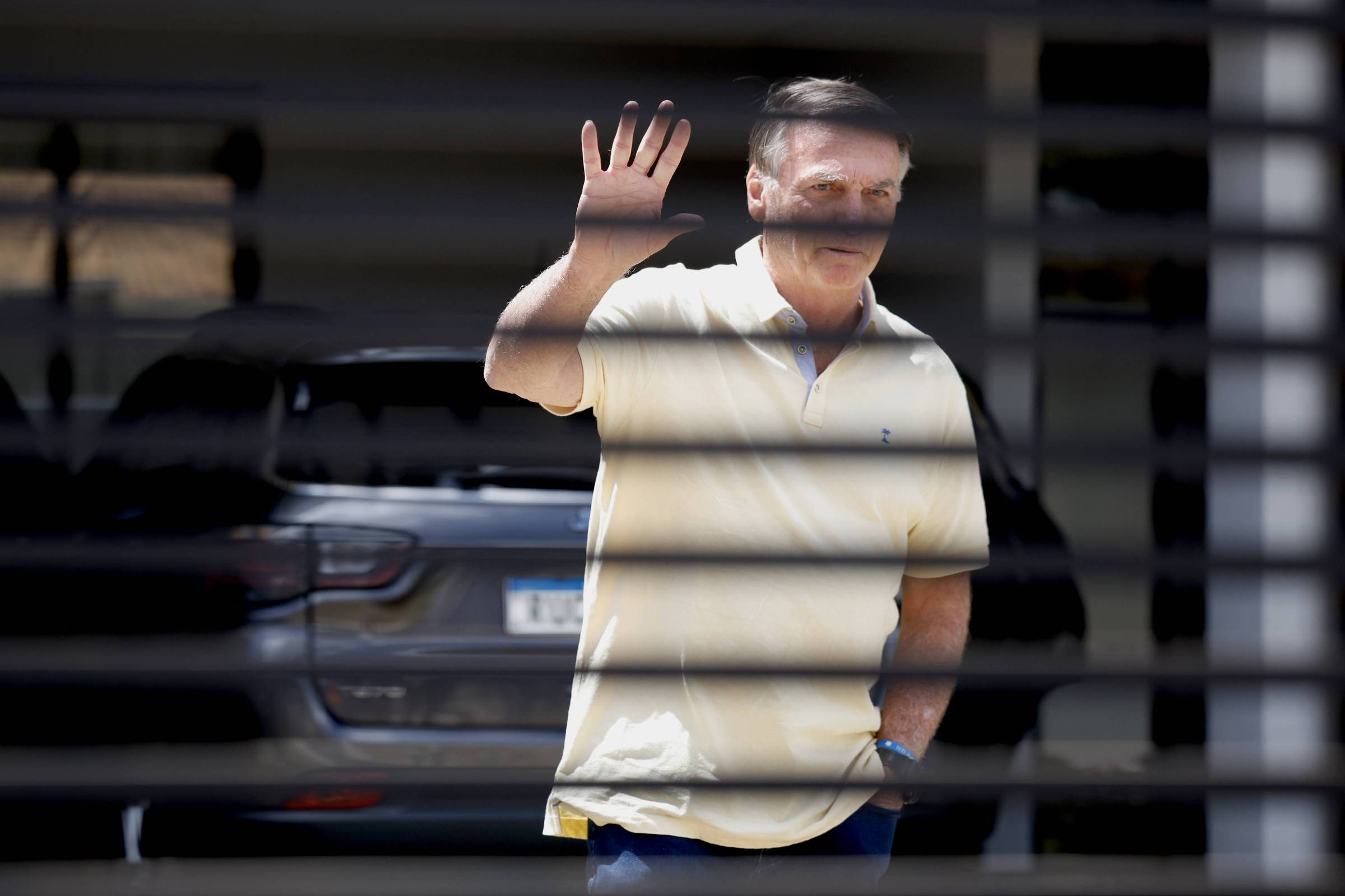 Distrito Federal Solicita Avaliação Médica para Transferência de Bolsonaro para a Penitenciária da Papuda – 05/11/2025 – Poder