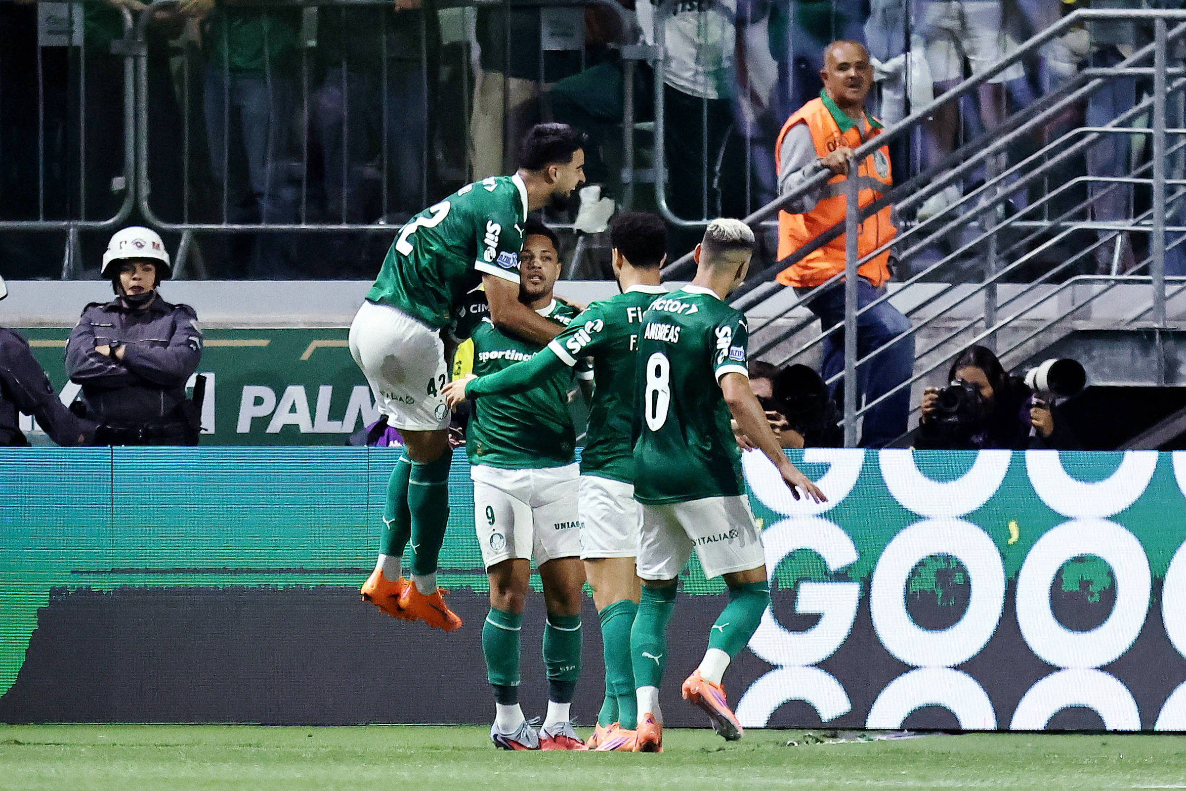 A Resiliência do Palmeiras se Destaca em Campo – 09/11/2025 – Tostão
