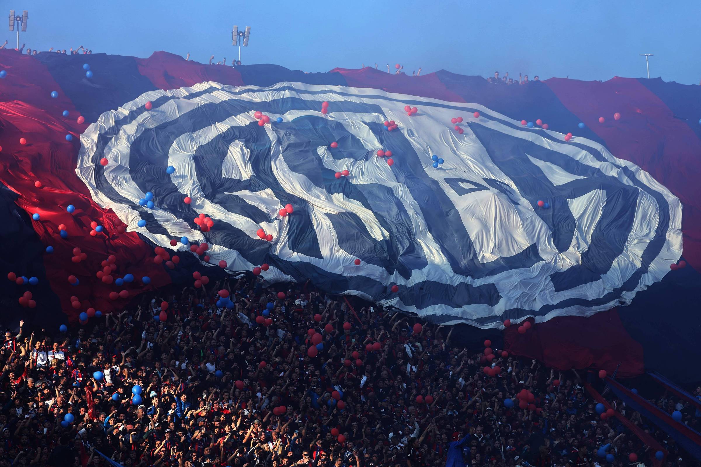 San Lorenzo enfrenta futuro incerto apesar de sua trajetória de resistência – 10/11/2025 – Esporte