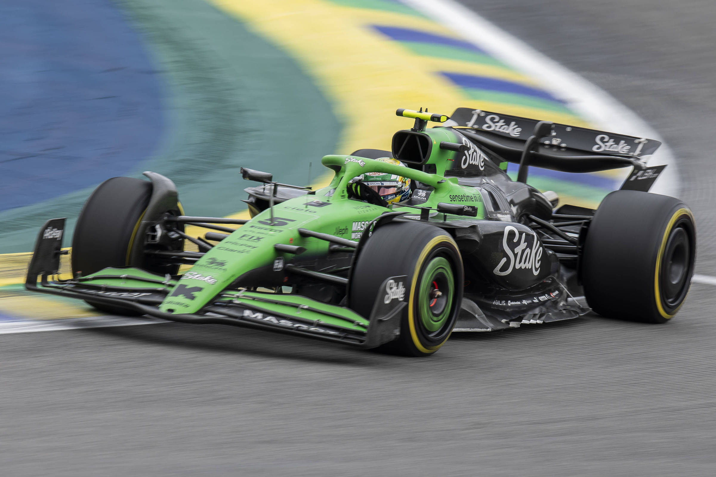 Bortoleto desiste do GP de São Paulo após colisão na primeira volta – 09/11/2025 – Esporte