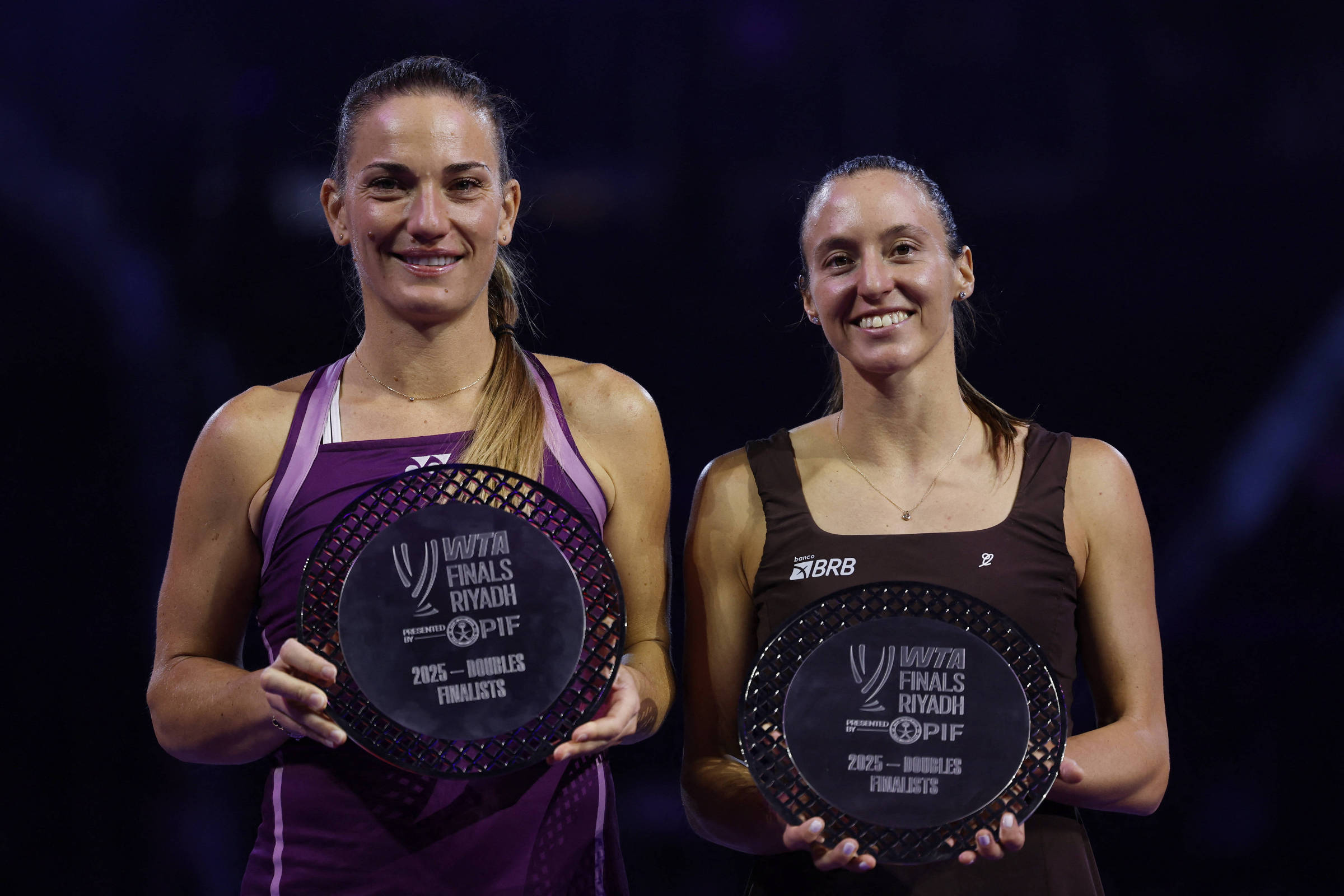 Luisa Stefani conquista vice-campeonato inédito no WTA Finals – 08/11/2025 – Esporte