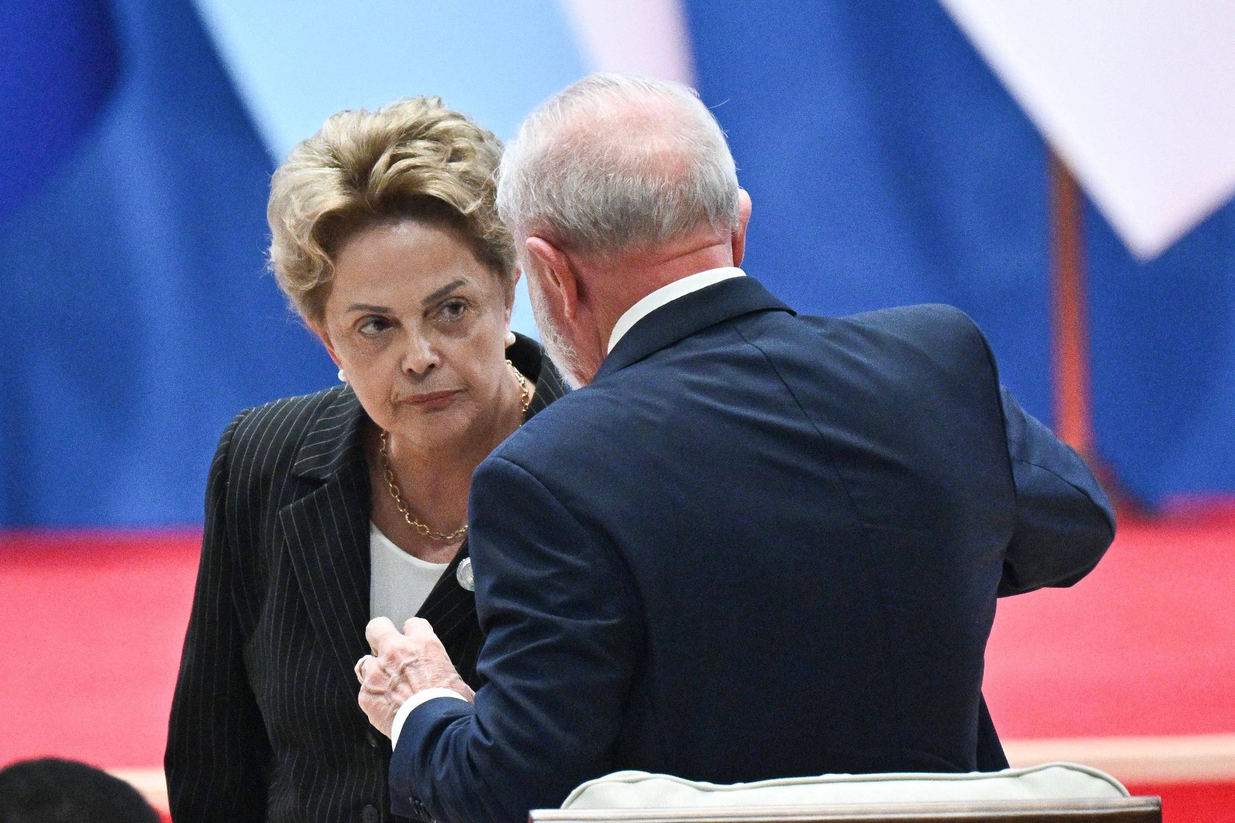 Análise sobre o Golpe de Dilma e os Desafios Enfrentados por Lula – 08 de Novembro de 2025