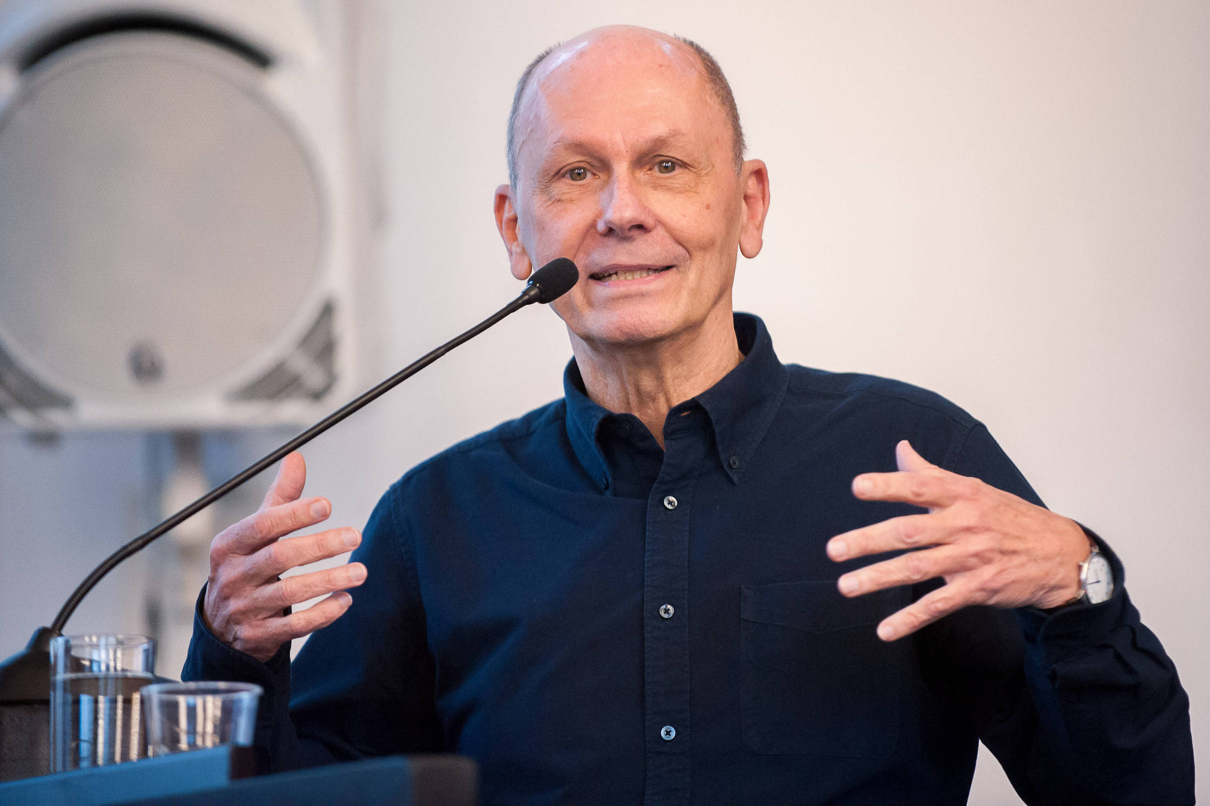 Lançamento do Livro “A Palavra e o Poder” em Lisboa Aborda Questões Políticas – 24 de Novembro de 2025