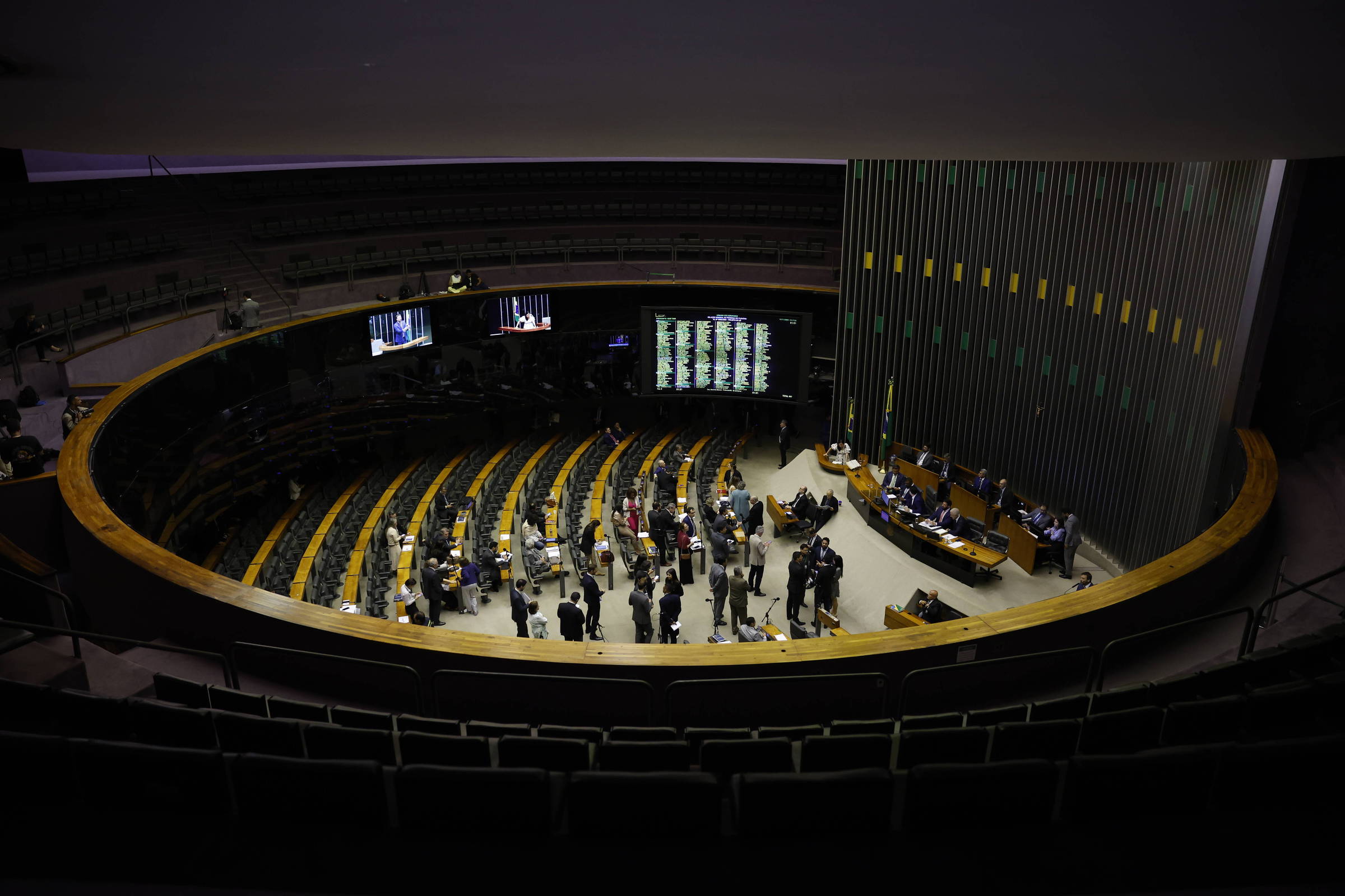 Criminalista Afirma que Projeto Contra Facções no Brasil Foi Politizado – 21/11/2025 – Painel