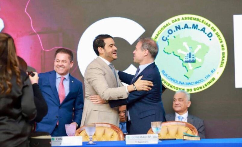 Messias e André Mendonça Se Encontro em Evento Evangélico: A Relação Política em Foco – 21/11/2025