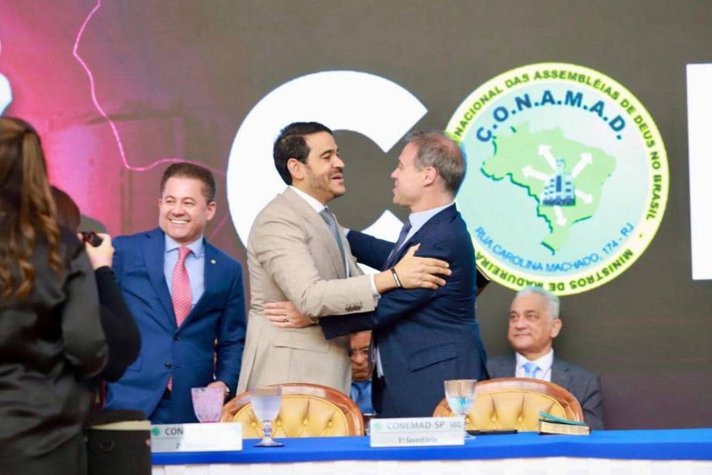 Messias e André Mendonça Se Encontro em Evento Evangélico: A Relação Política em Foco – 21/11/2025