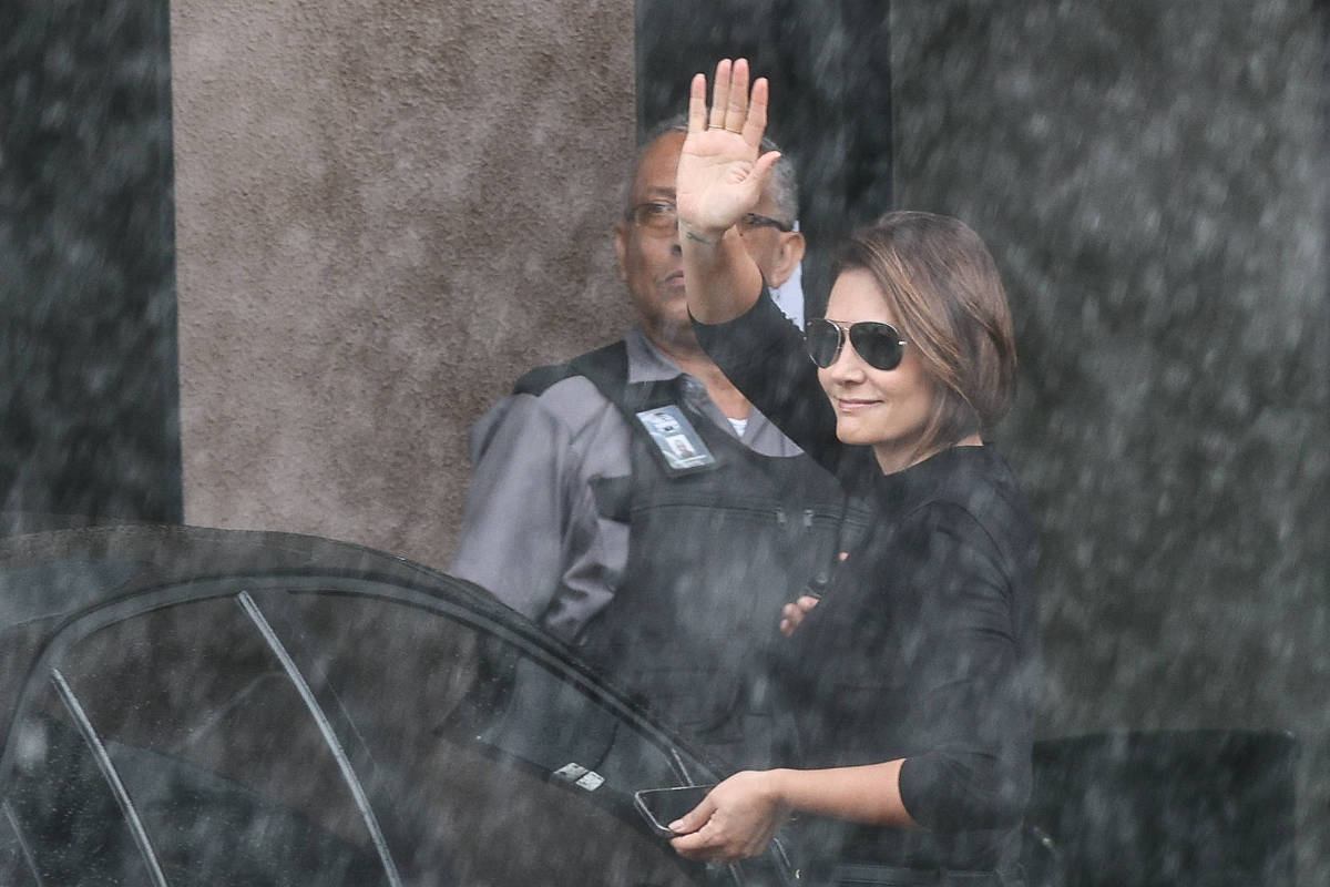 Michelle Visita Jair Bolsonaro na Polícia Federal em Brasília – 23 de Novembro de 2025