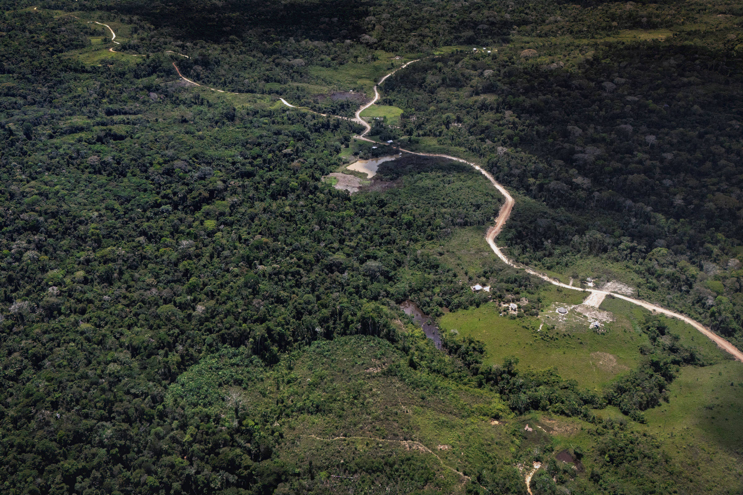 STF Determina Investigação da PF sobre Emendas Relacionadas a Máquinas Utilizadas em Desmatamento