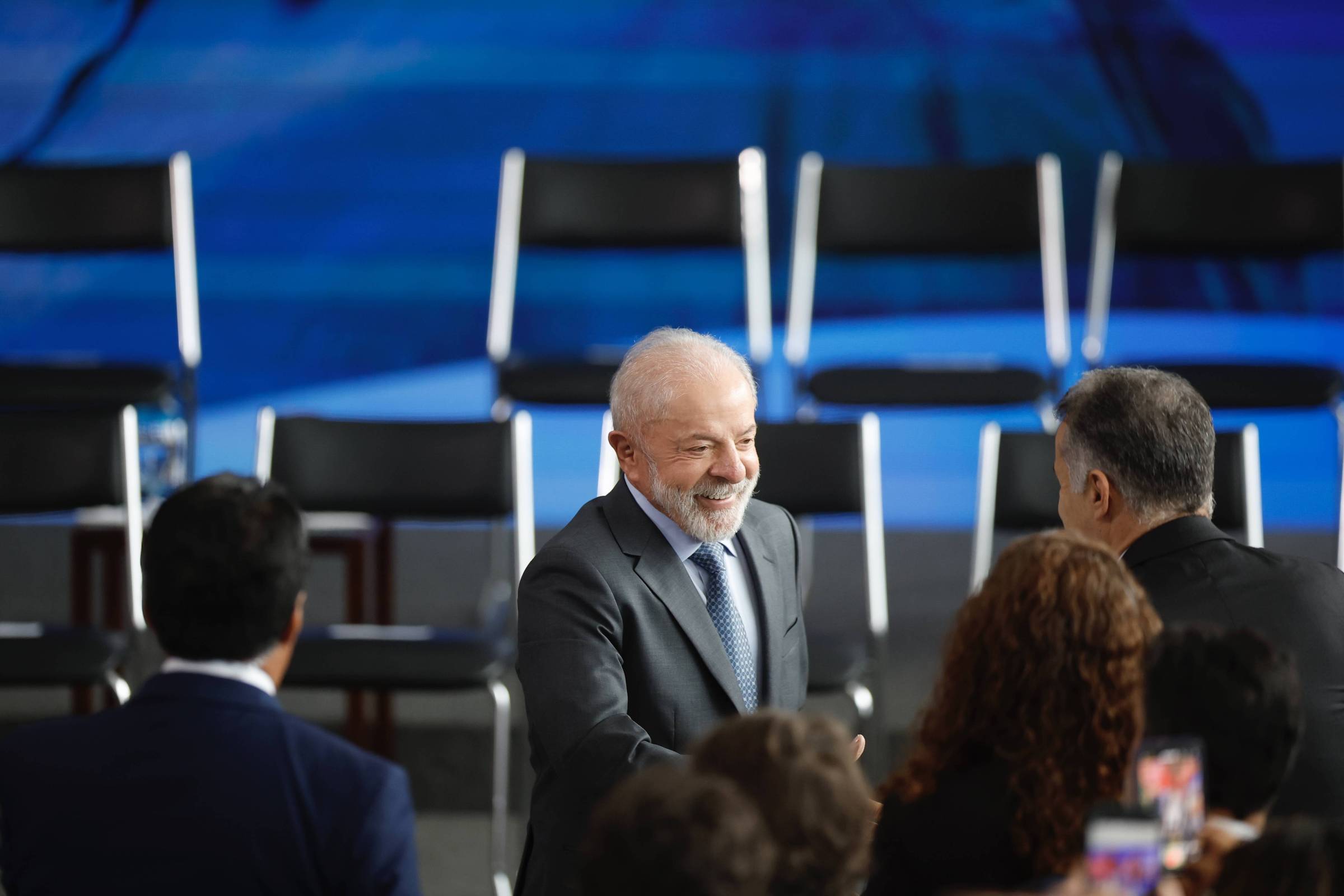 Congresso Ignora Bolsonaro e Foca na Crise Política com Lula em 26 de Novembro de 2025