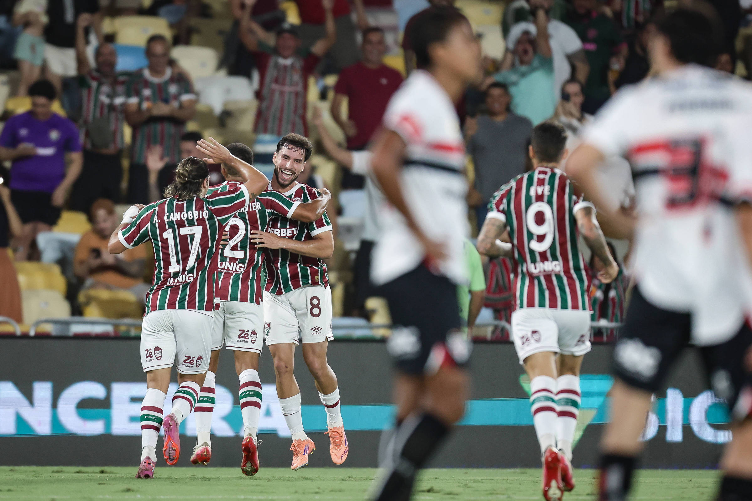 Fluminense conquista a maior vitória da história sobre o São Paulo em jogo histórico – 27/11/2025 – Esporte