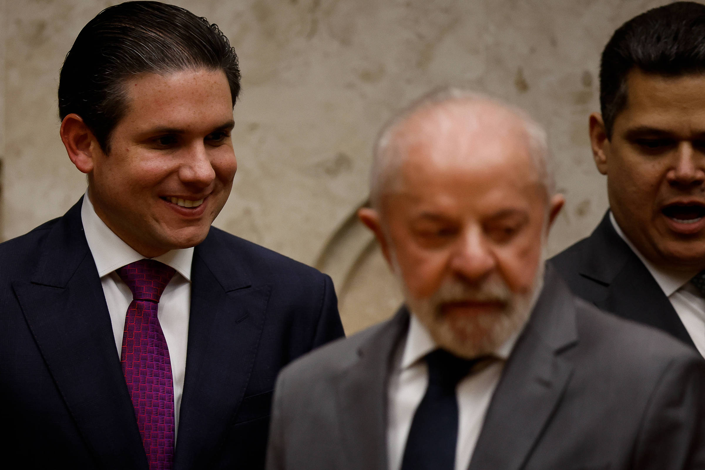 Crise Política em Brasília Afeta Relações entre Governo, Congresso e STF em Novembro de 2025