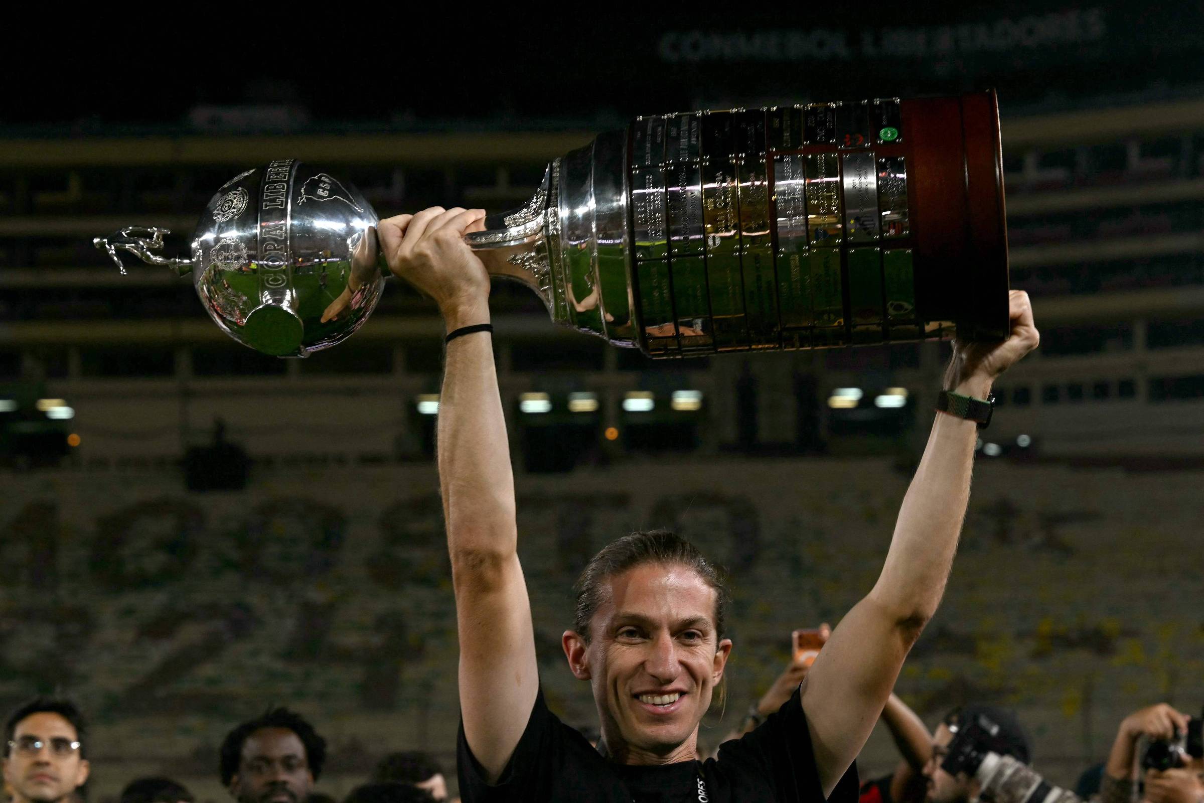 Flamengo Encerra Jejum de Títulos com Vitória em Competição – 02/12/2025 – Tostão