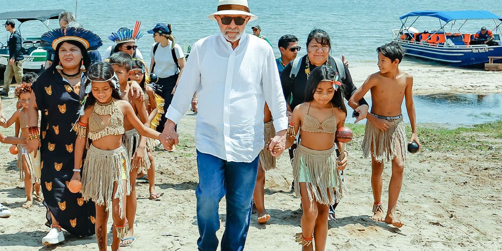 Lula Anuncia Projeto de Energia para 4,3 Mil Famílias em Visita a Aldeia Indígena