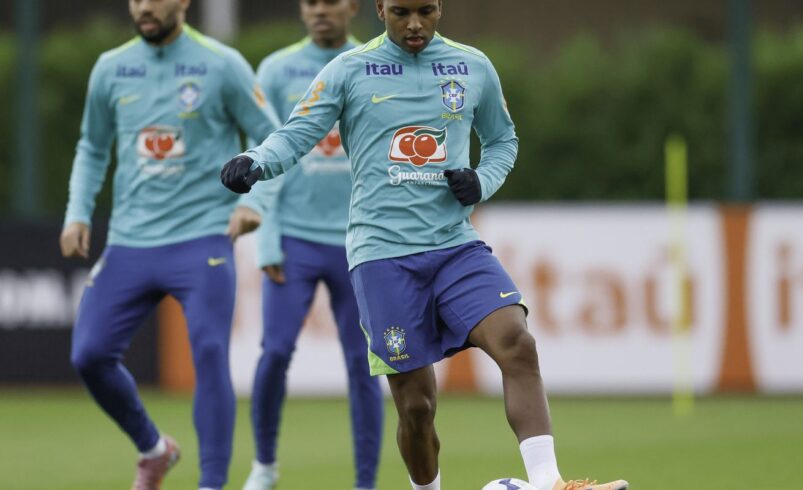 Seleção faz estreia de treinos para amistosos na Europa