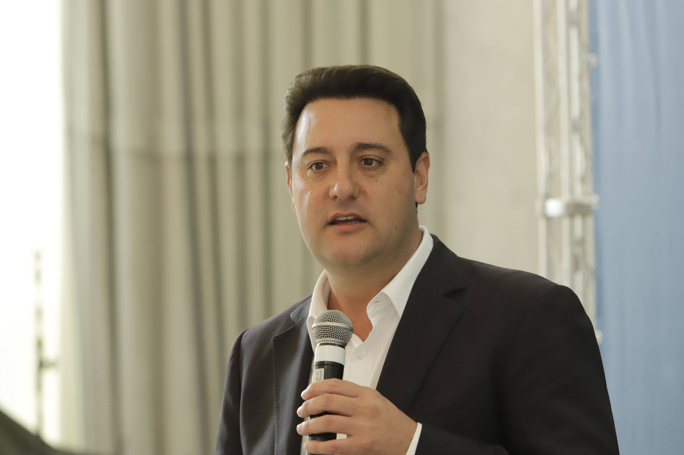 Ratinho Jr. Lança Campanha de Segurança como Pré-Candidato no Paraná – 10/12/2025