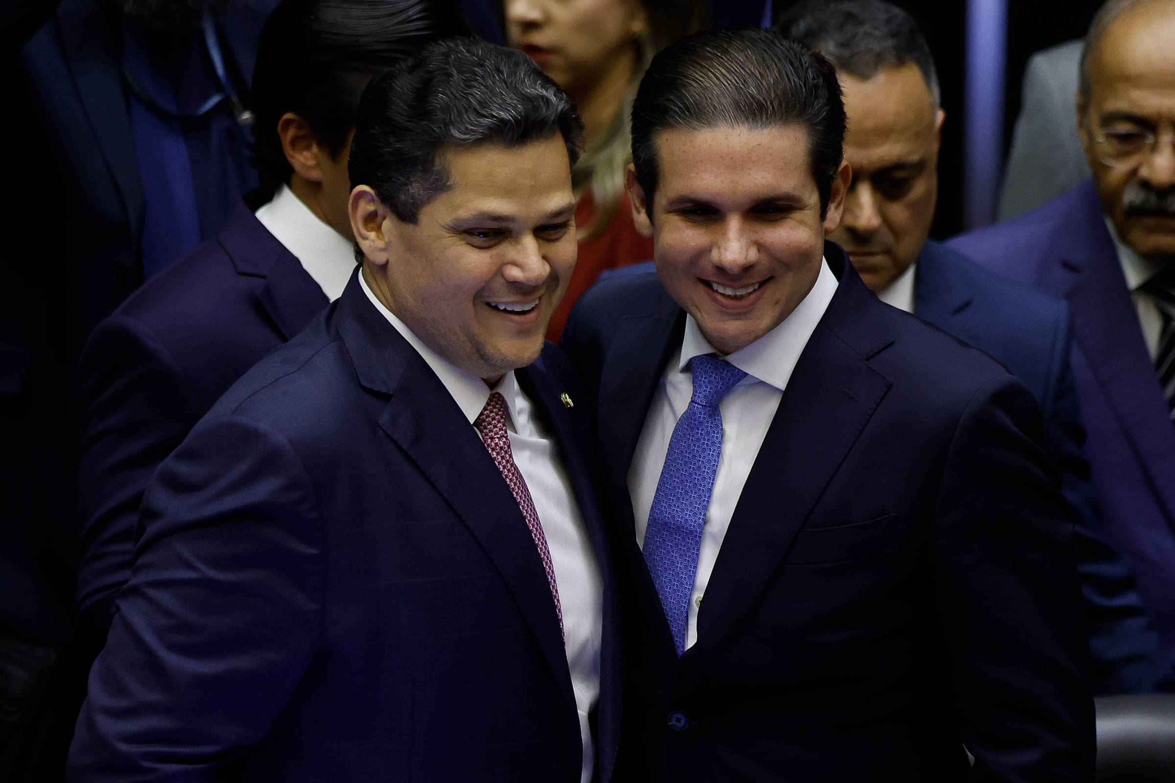 Disputa Política no Brasil: Abusos do STF e Tirania Parlamentar em Foco – 03/12/2025 – Marcos Augusto Gonçalves