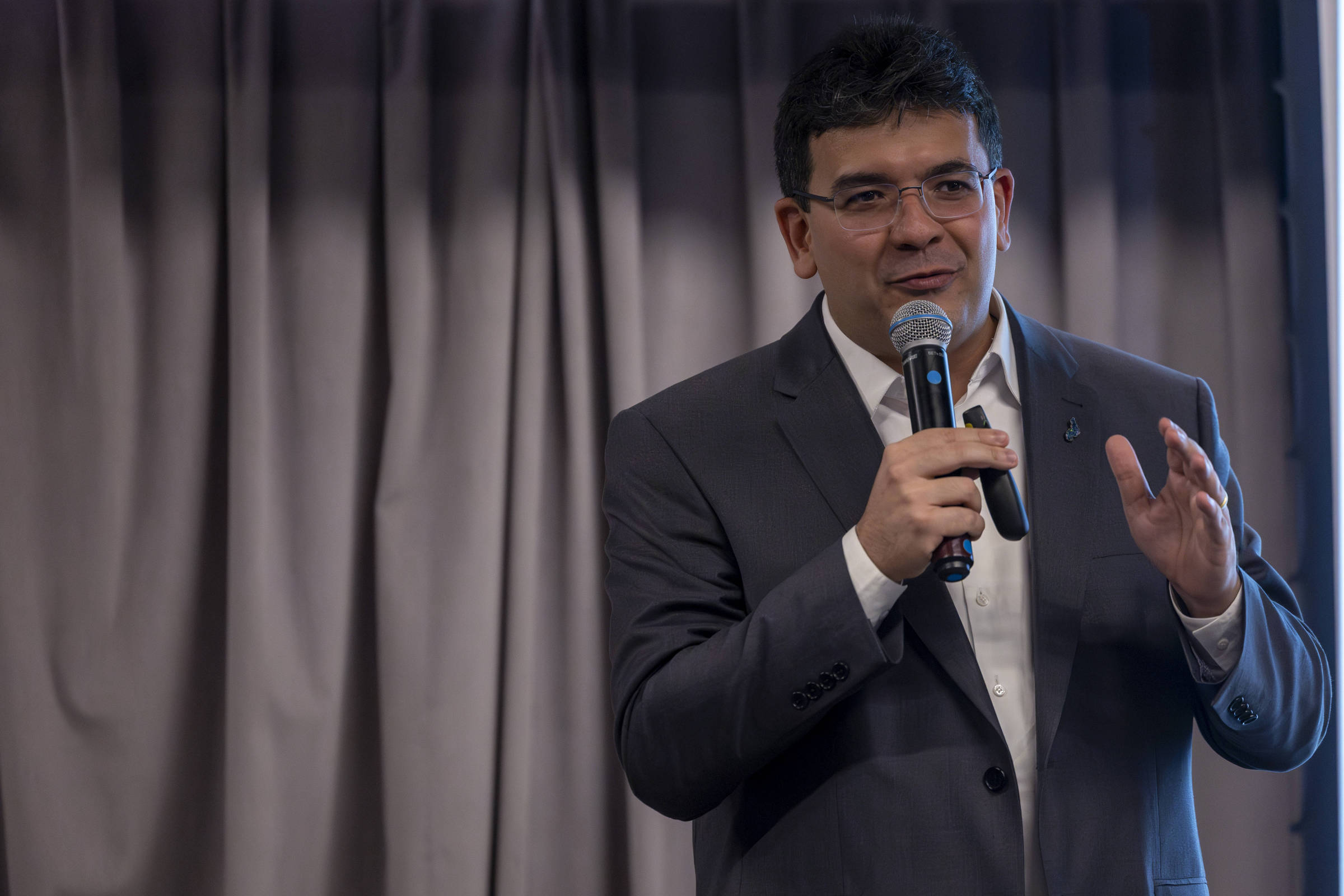 “Governo do Piauí Apresenta Ferramenta de Inteligência Artificial Desenvolvida no Brasil” – 08/12/2025 – Painel