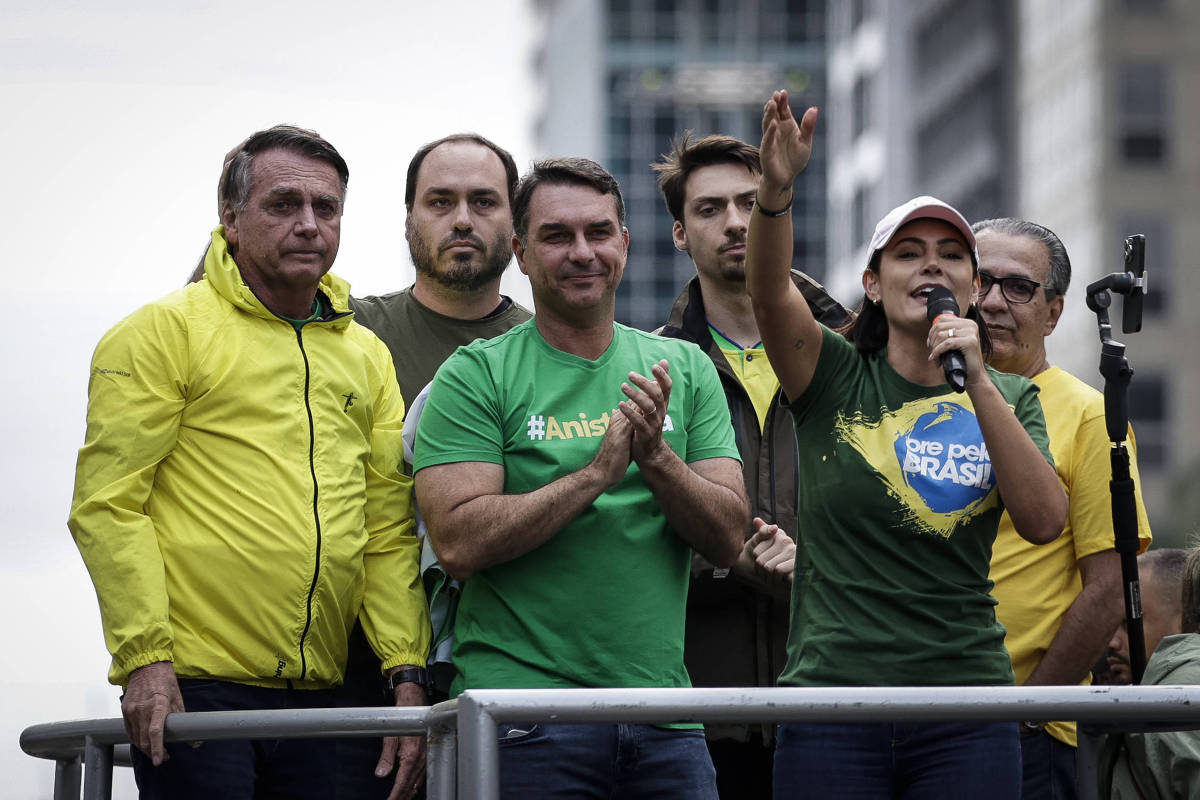 Partido Liberal Suspende Apoio a Ciro Gomes no Ceará em 2 de Dezembro de 2025