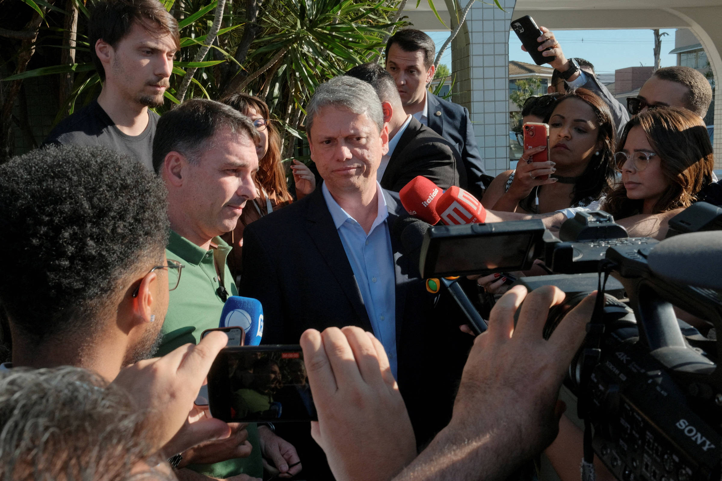 Centrão Opta por Tarcísio em Detrimento de Flávio e Considera Possível Estratagema em Brasília – 05/12/2025