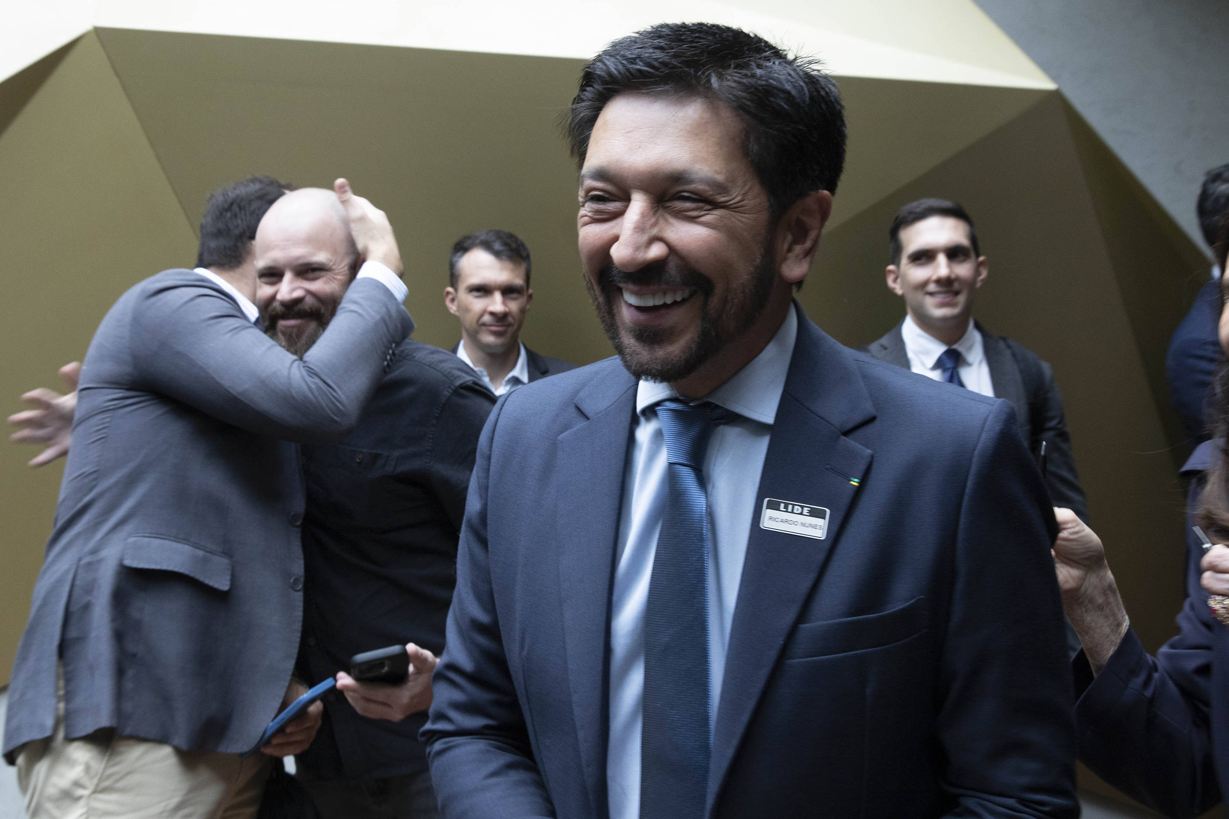 Nunes Discute Apoio do PT a Candidato à Câmara Municipal de São Paulo