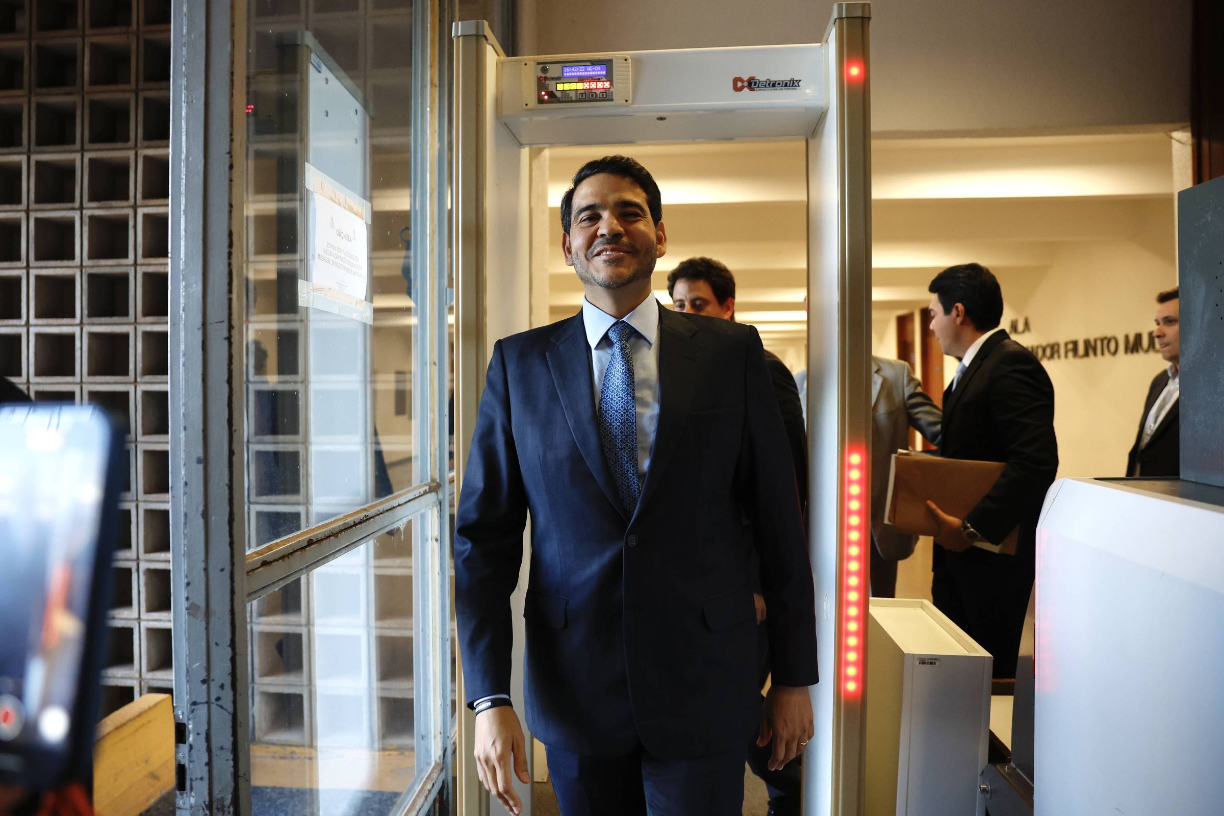 Jorge Messias busca apoio de conservadores para aprovação no STF em 5 de dezembro de 2025