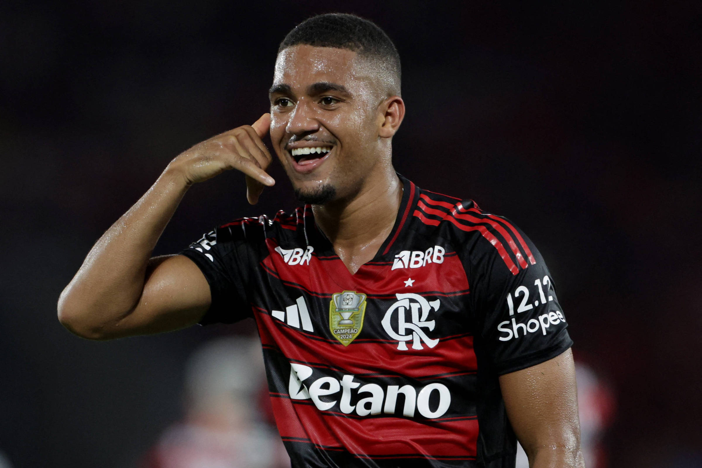 Lino, a contratação mais cara do Flamengo, comemora gol decisivo na conquista do título – 04/12/2025 – Esporte