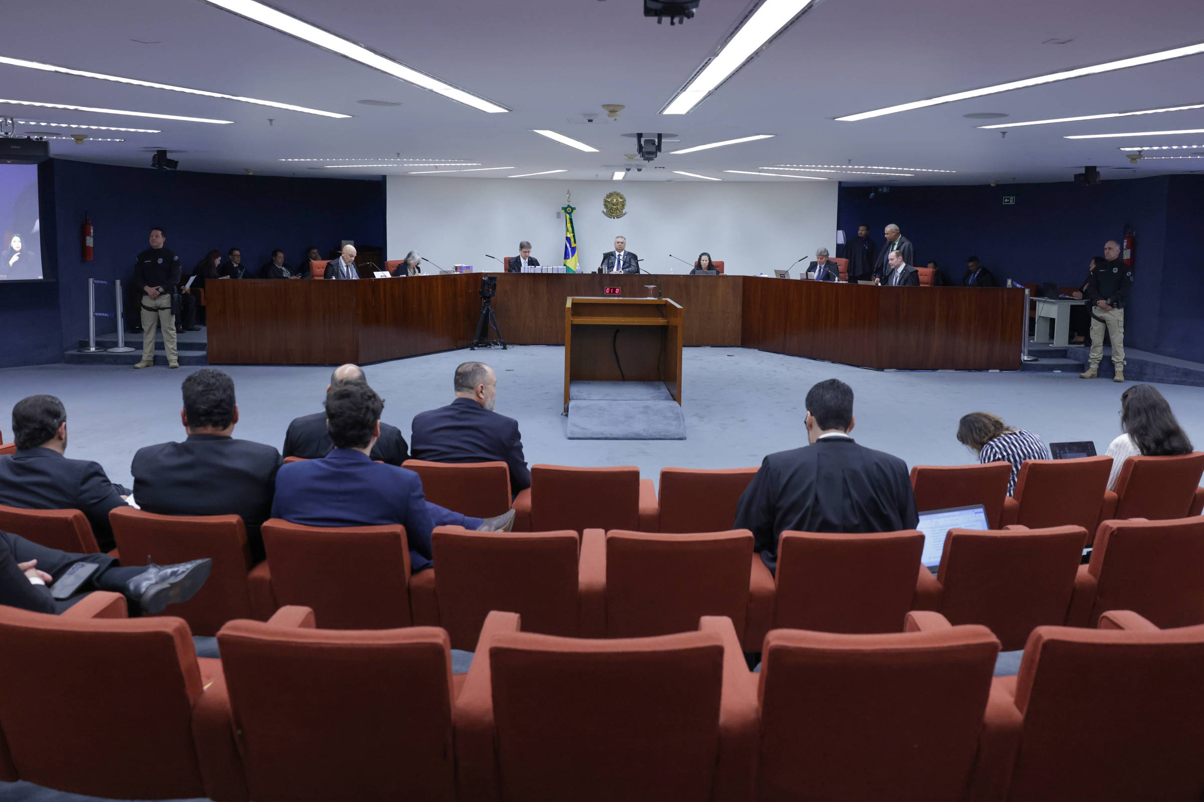 Advogado de Filipe Martins Contesta Narrativa da PGR sobre Cid – 09/12/2025 – Poder