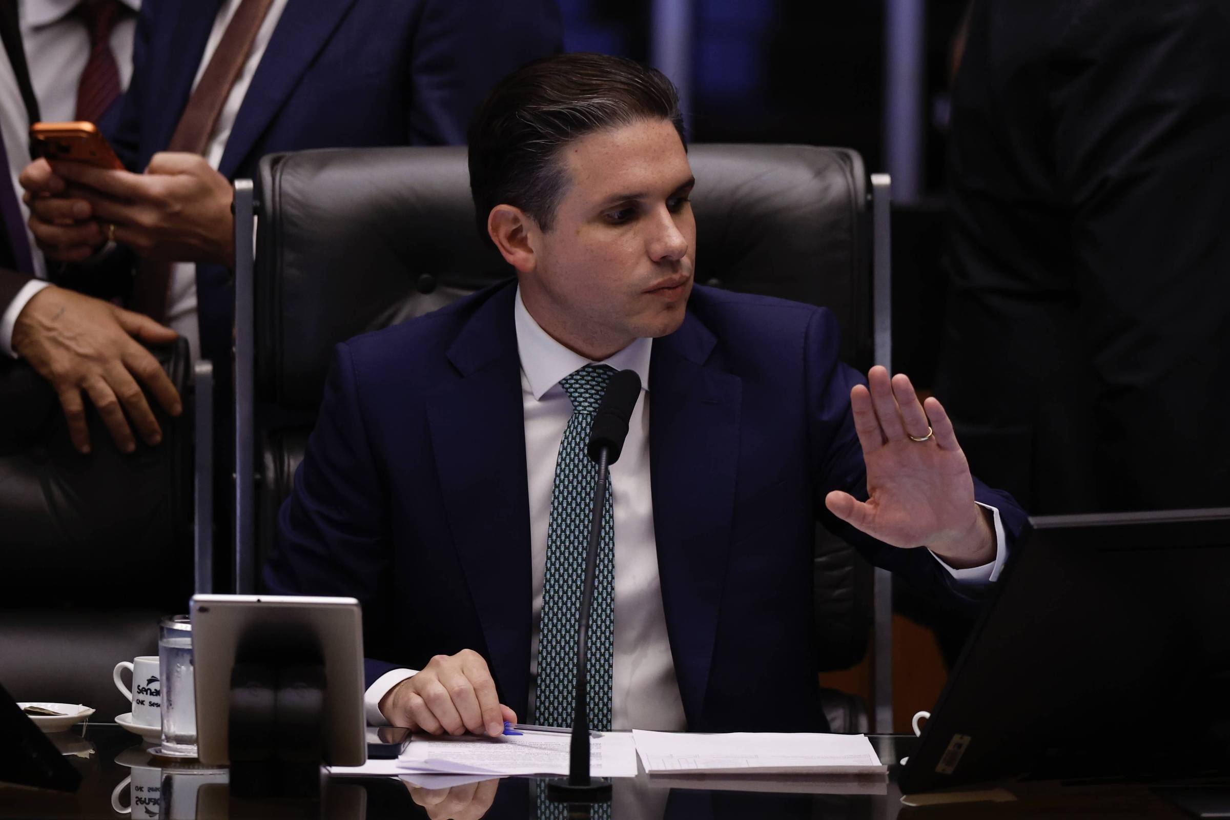 Motta Afirma Que Não Teve Intenção de Censurar a Imprensa em Declaração Polêmica