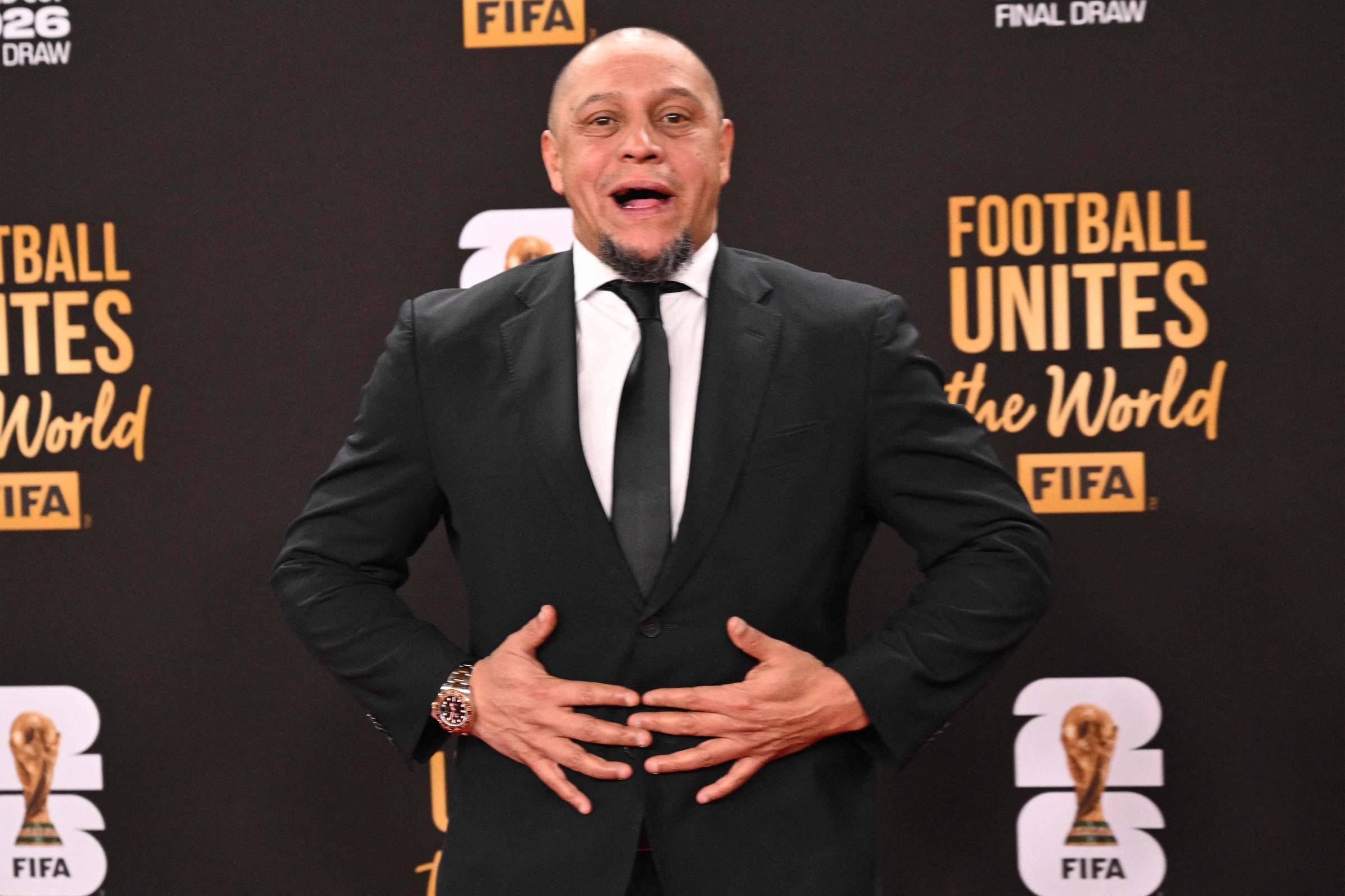 Roberto Carlos, ex-lateral da Seleção, é submetido a cirurgia cardíaca – 31/12/2025 – Esporte