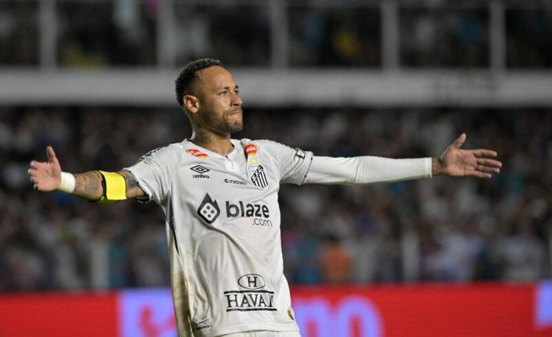 Neymar renova contrato com o Santos até o final de 2026