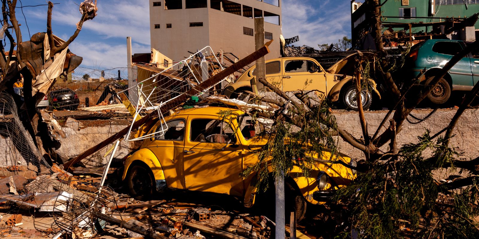 Grupo de Monitoramento Avaliará Ações em Regiões Afetadas por Tornado no Paraná