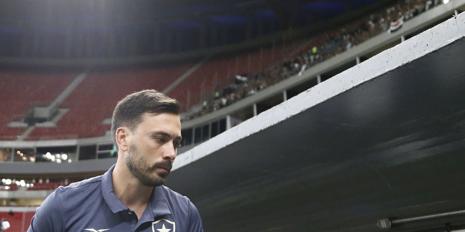 Botafogo comunica a saída do técnico italiano Davide Ancelotti do comando da equipe