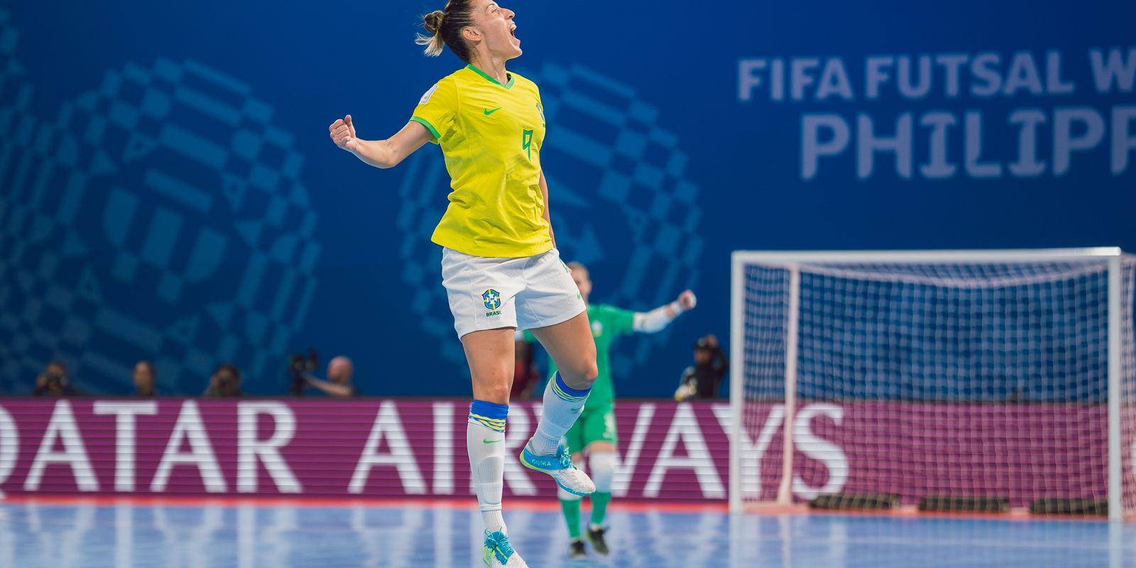 Brasil vence com ampla vantagem e avança para as semifinais da Copa do Mundo de Futsal
