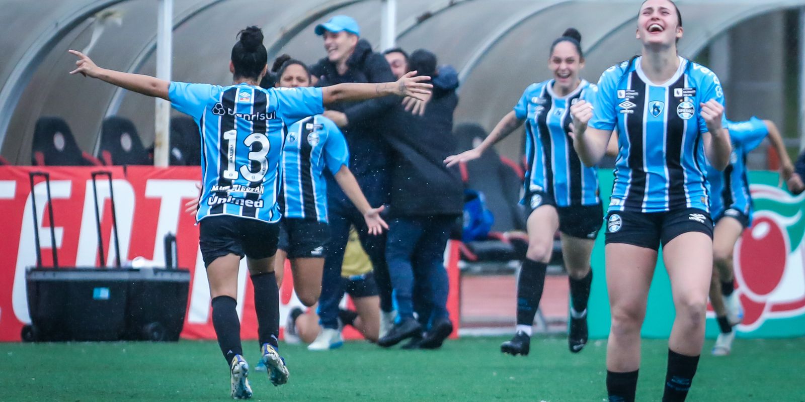 Grêmio e Flamengo garantem vaga na final da Copinha Feminina após jogo emocionante
