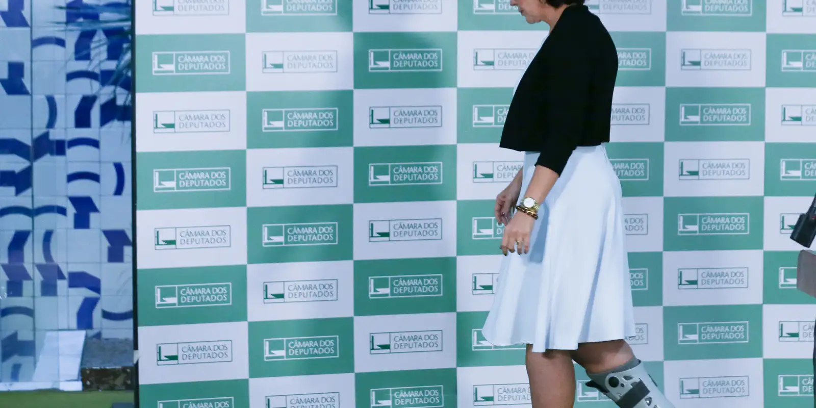 Câmara dos Deputados Decide Manter Mandato da Deputada Carla Zambelli após Rejeição de Pedido de Cassação