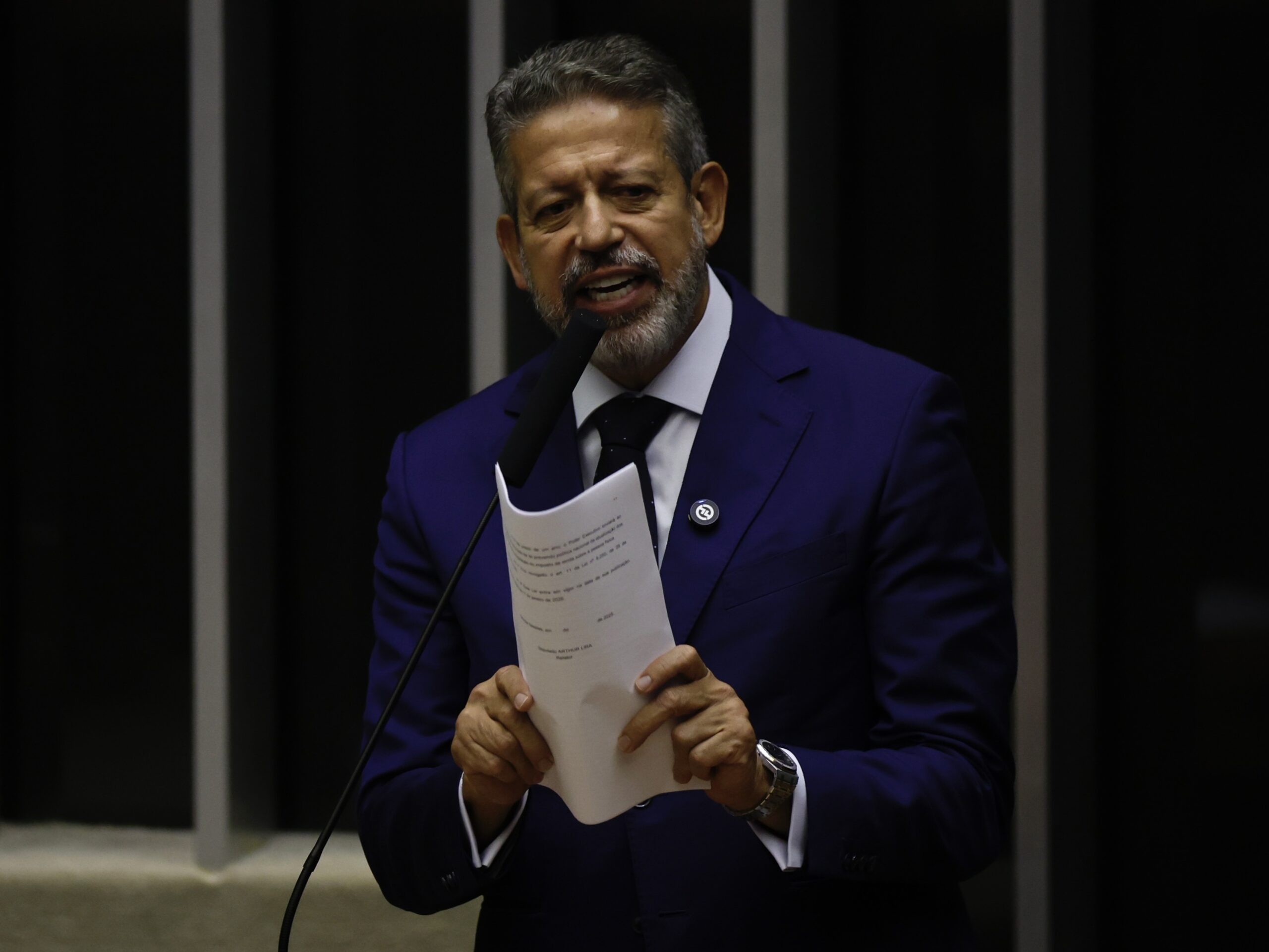 Centrão: Entenda o Papel e a Influência do Bloco Político no Brasil