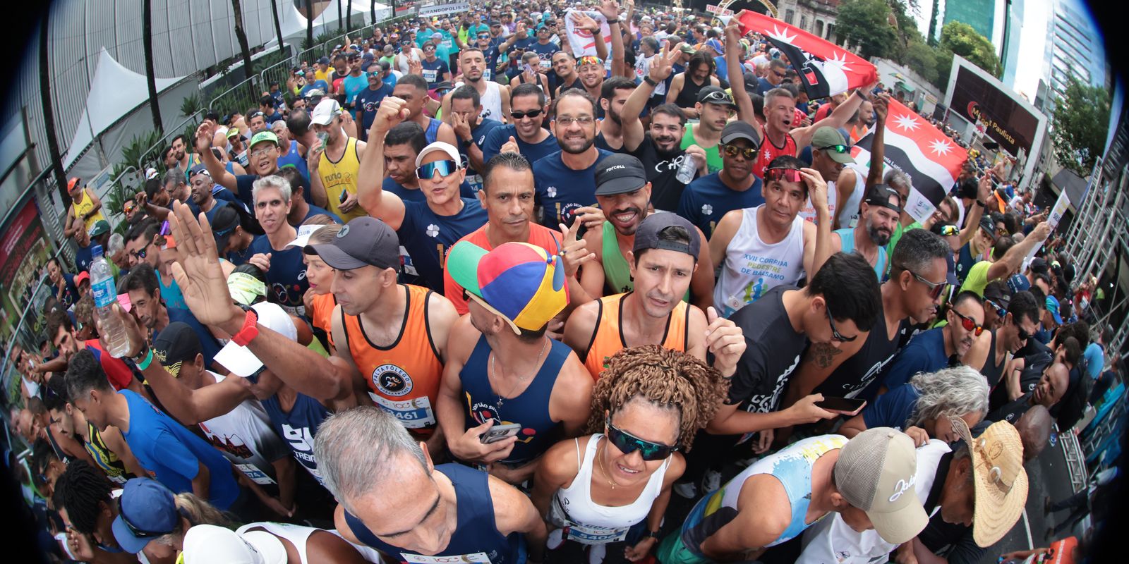 Corredores Amadores Aquecem a São Silvestre com Disposição e Alegria