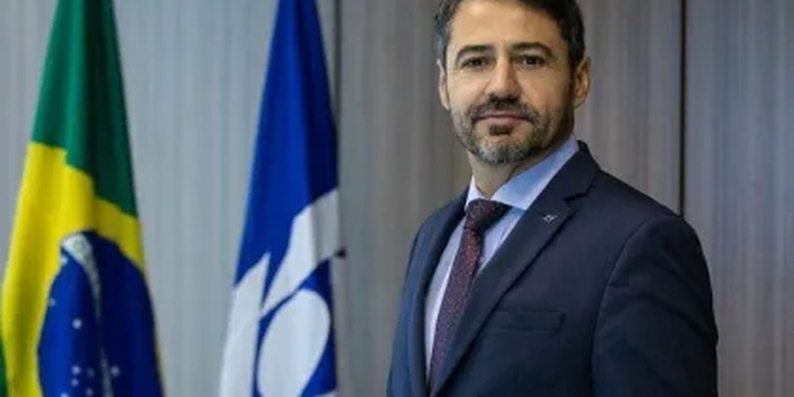 CGU Demite Ex-Chefe da Receita Federal Envolvido no Caso das Joias Sauditas